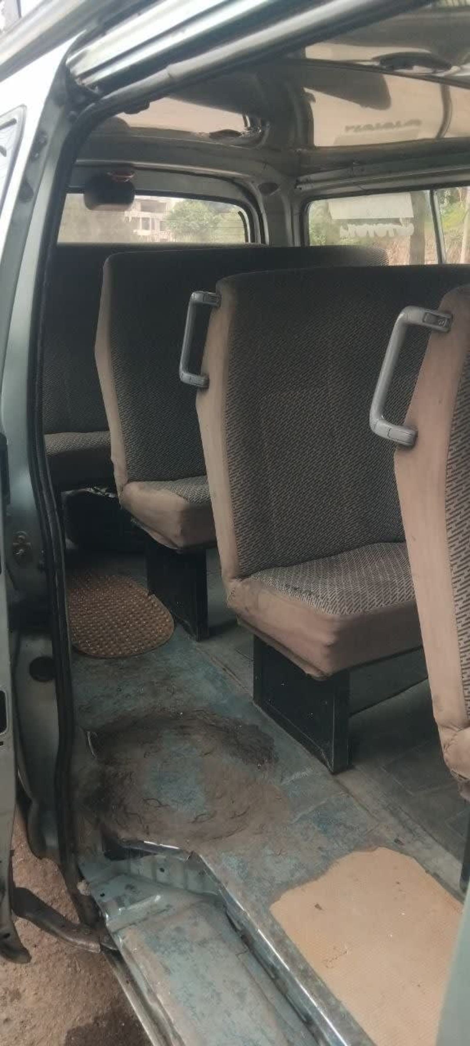 2000 Toyota Dolphin — photo 6
