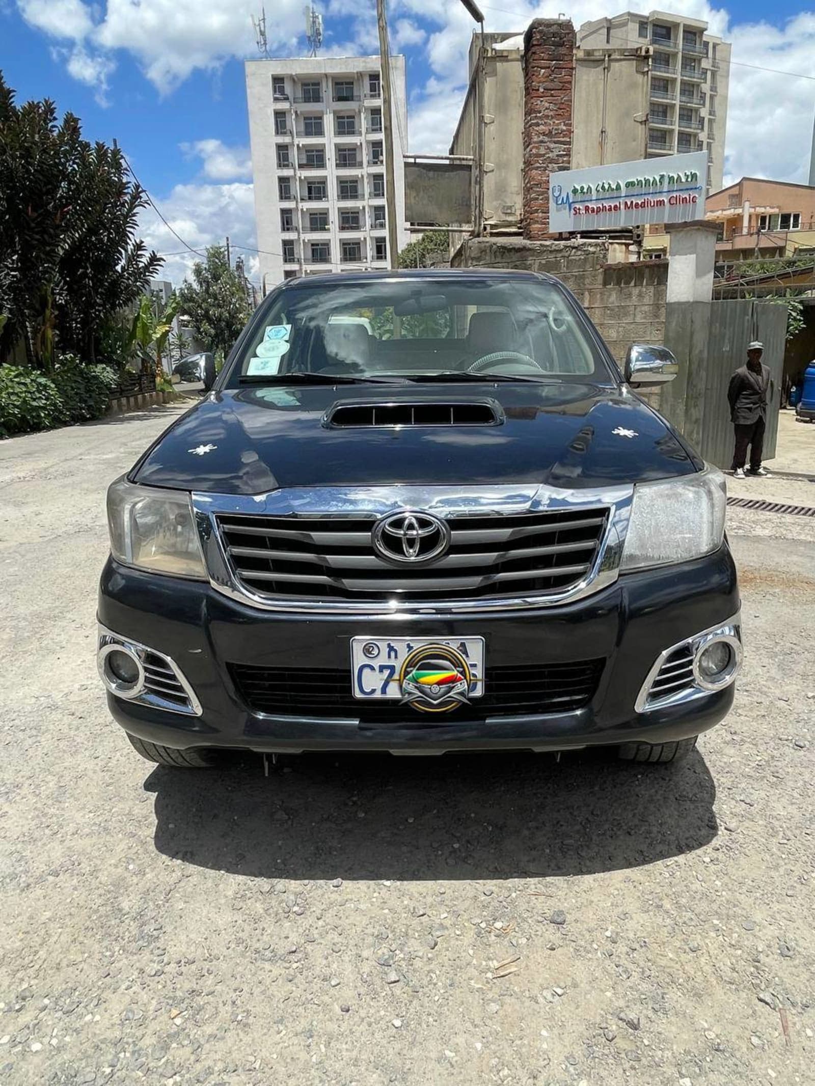 2014 Toyota Hilux — photo 1
