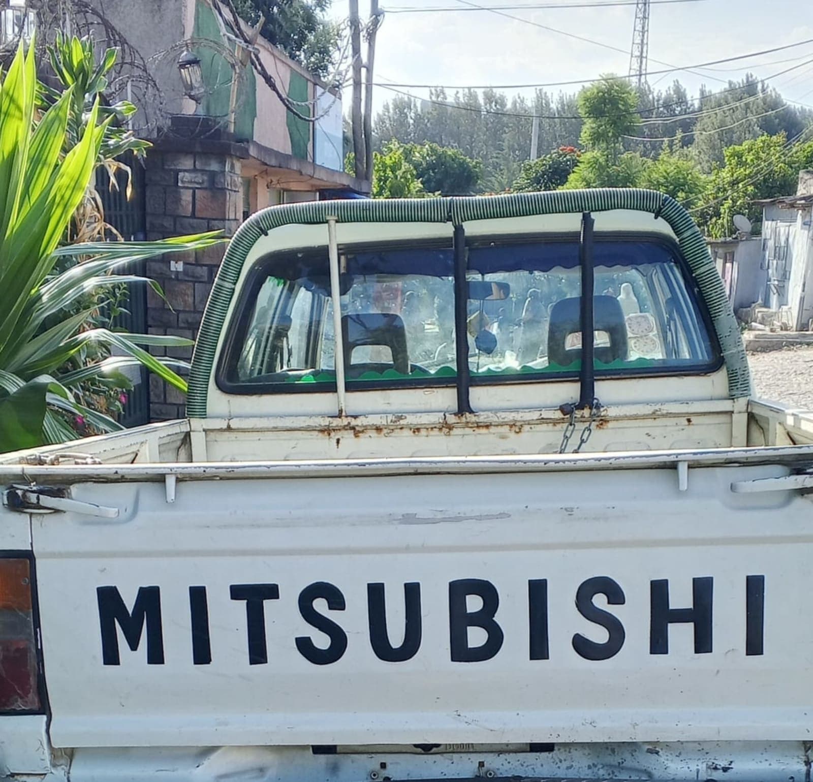 2000 Mistibushi L200 — photo 3
