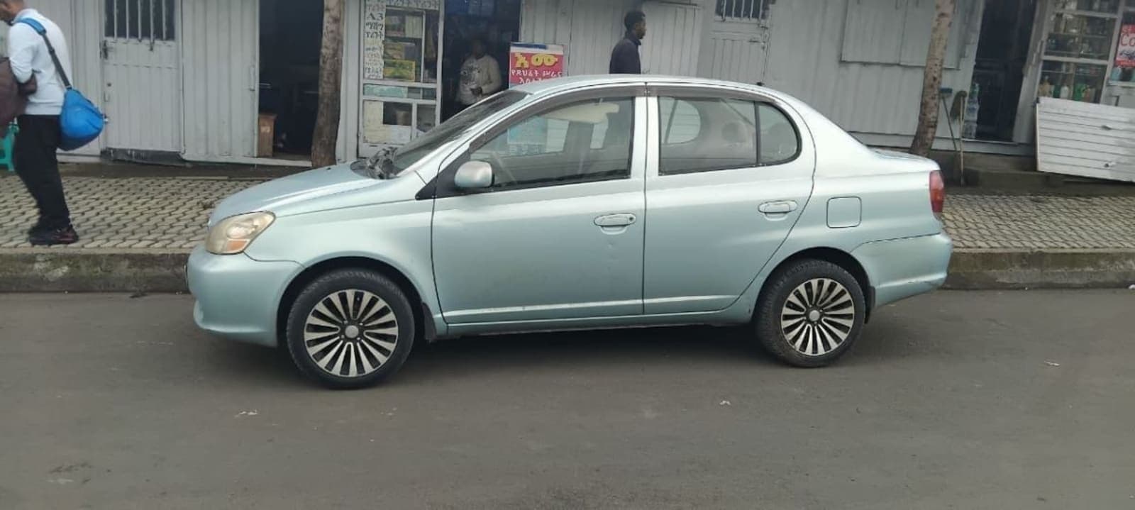 2005 Toyota Platz