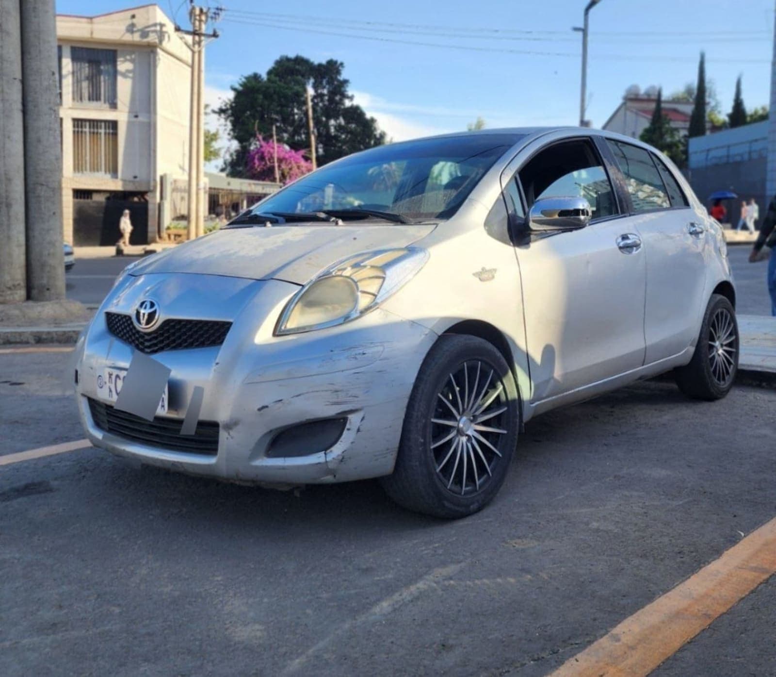 2009 Toyota Yaris Compact — photo 3