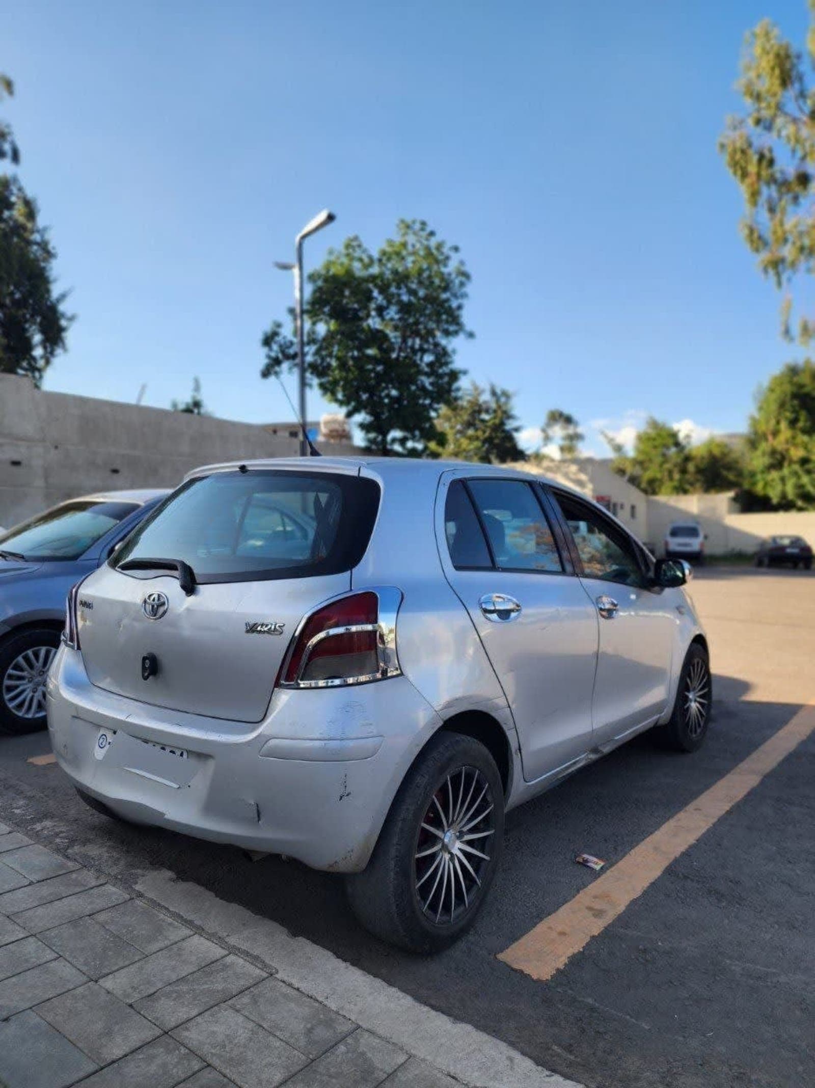 2009 Toyota Yaris Compact — photo 8