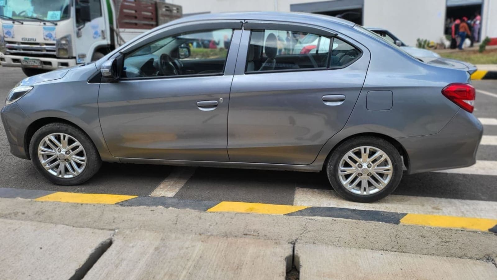 2022 Mitsubishi Attrage — photo 2