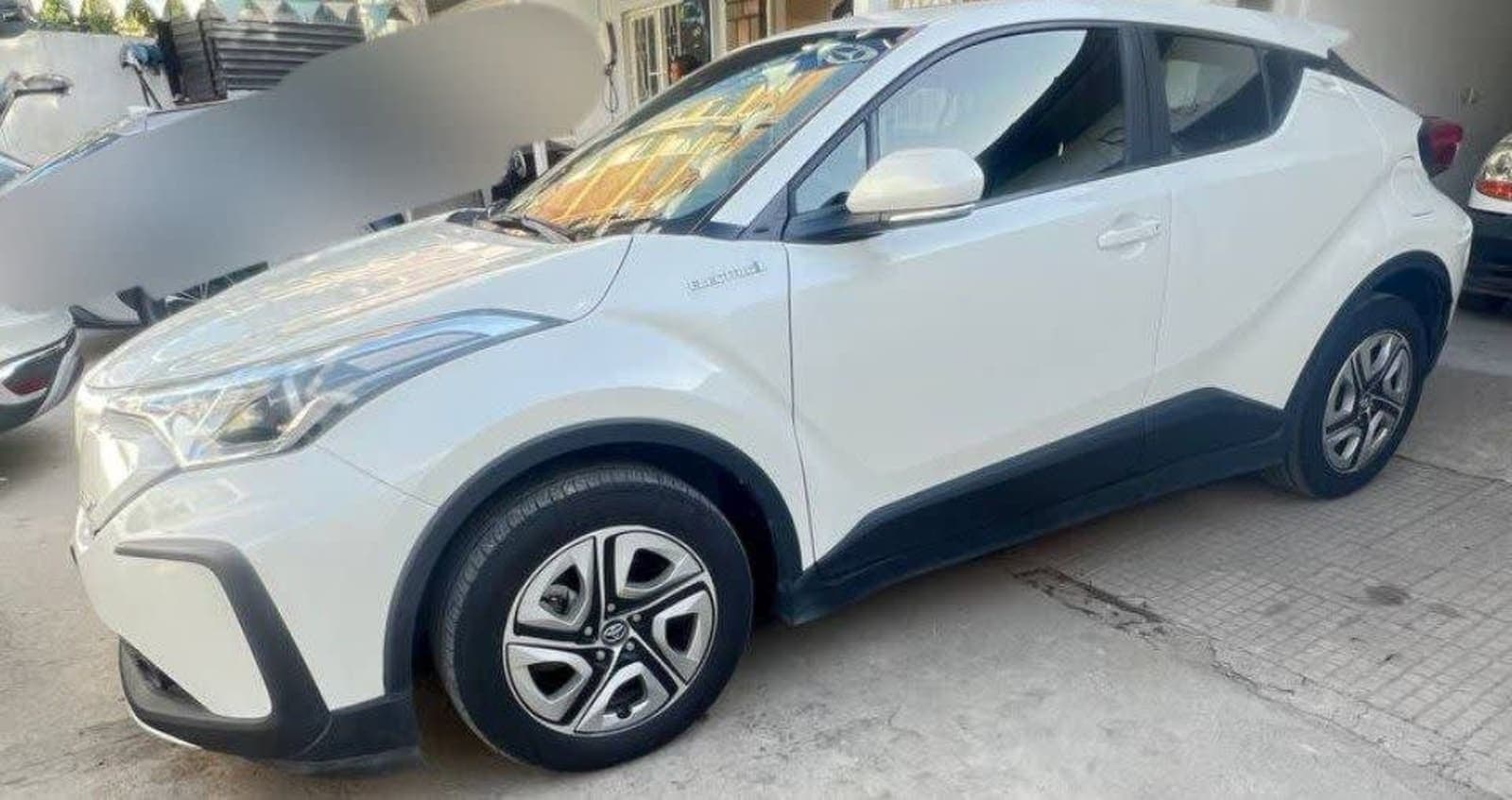 2022 TOYOTA CHR EV — photo 2