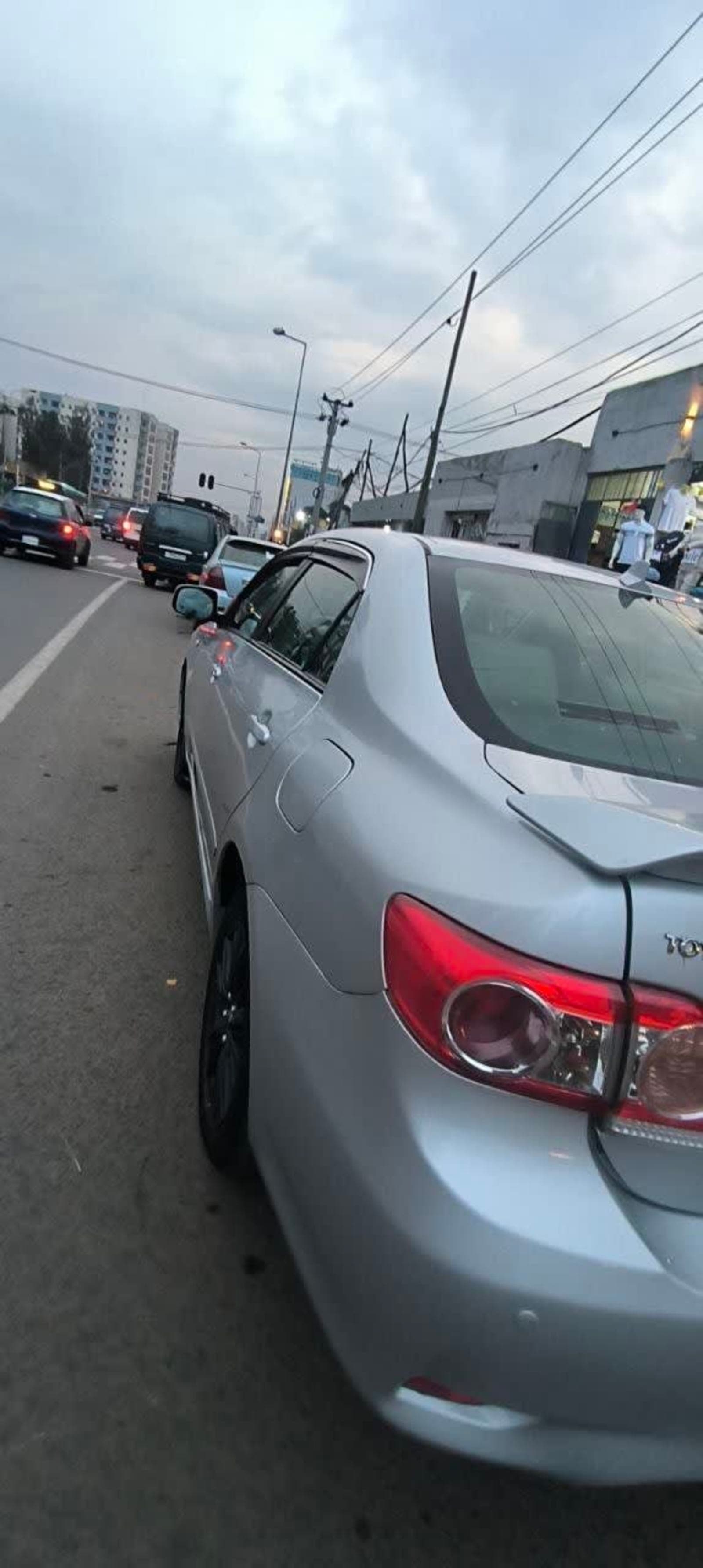 2012 Toyota Corolla โ photo 2