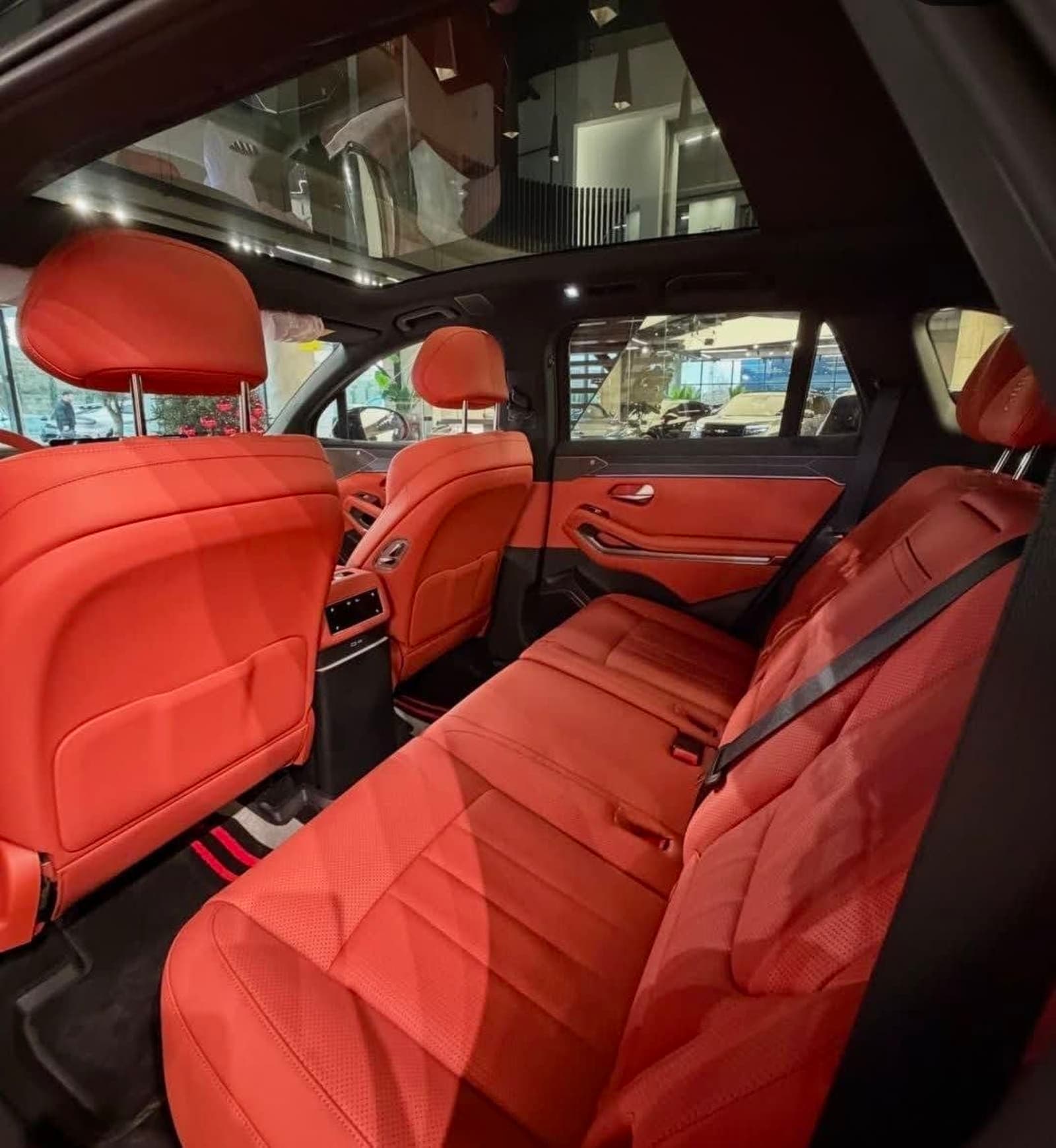 2025 BYD Tang L EV D-Pilot — photo 3