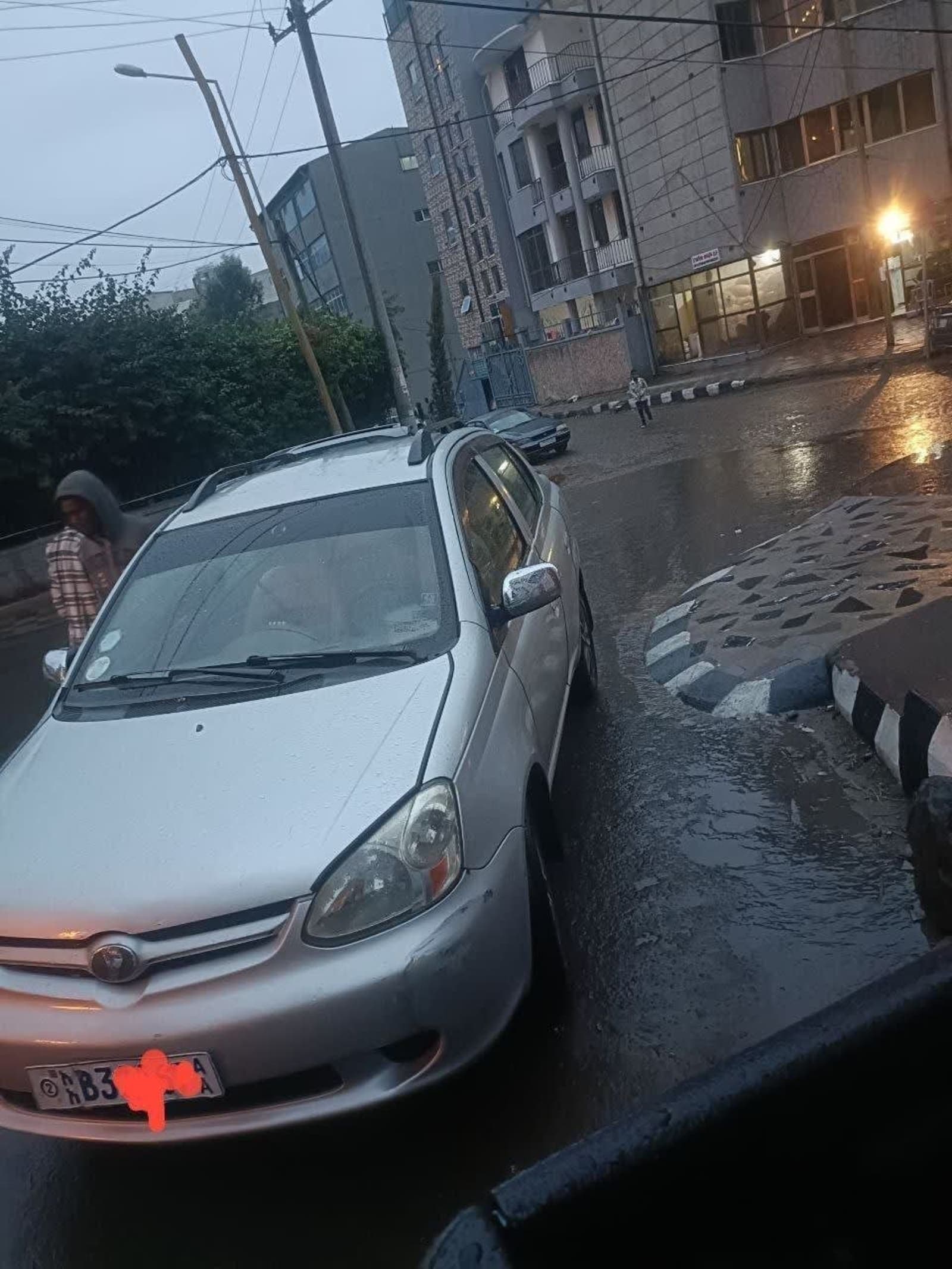 2005 Toyota Platz — photo 6