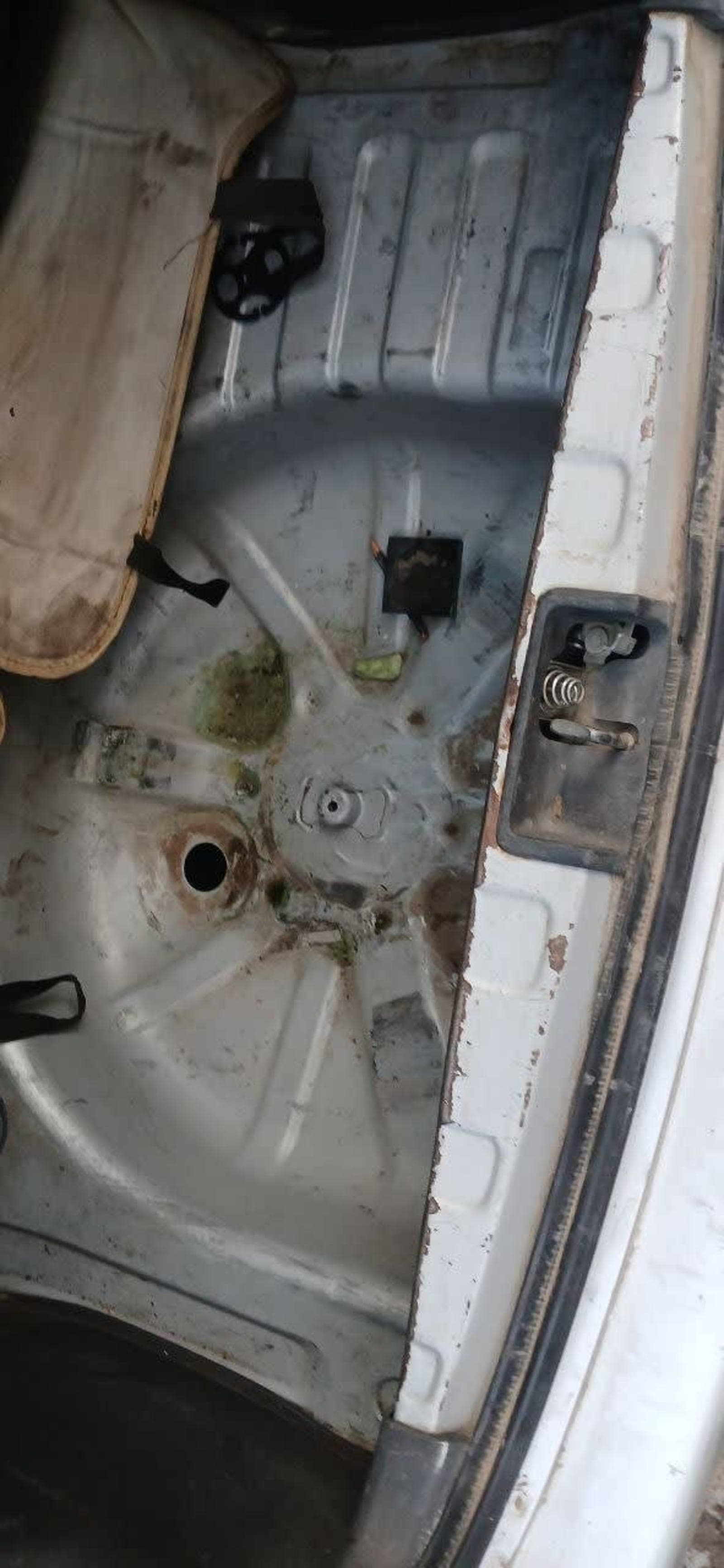 2001 Toyota Vitz — photo 2