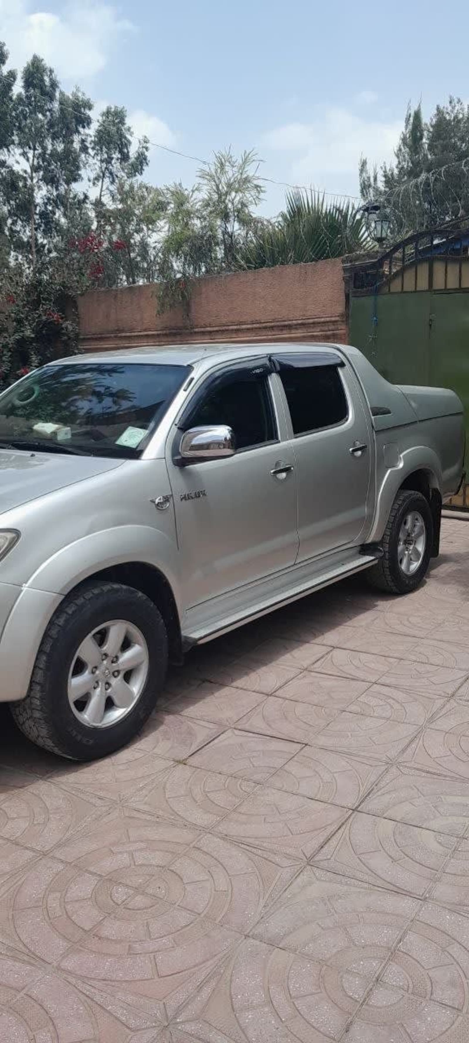 2010 Toyota Hilux Dubble Cab — photo 5