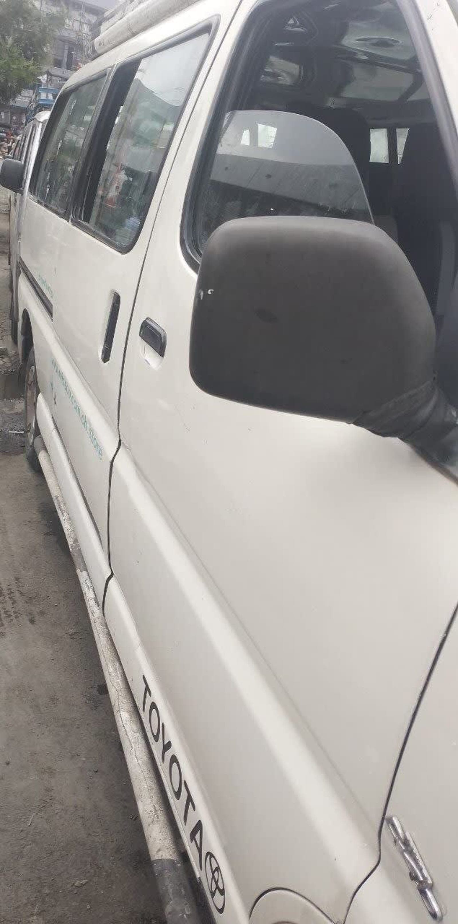2006 Toyota Dolphin — photo 5