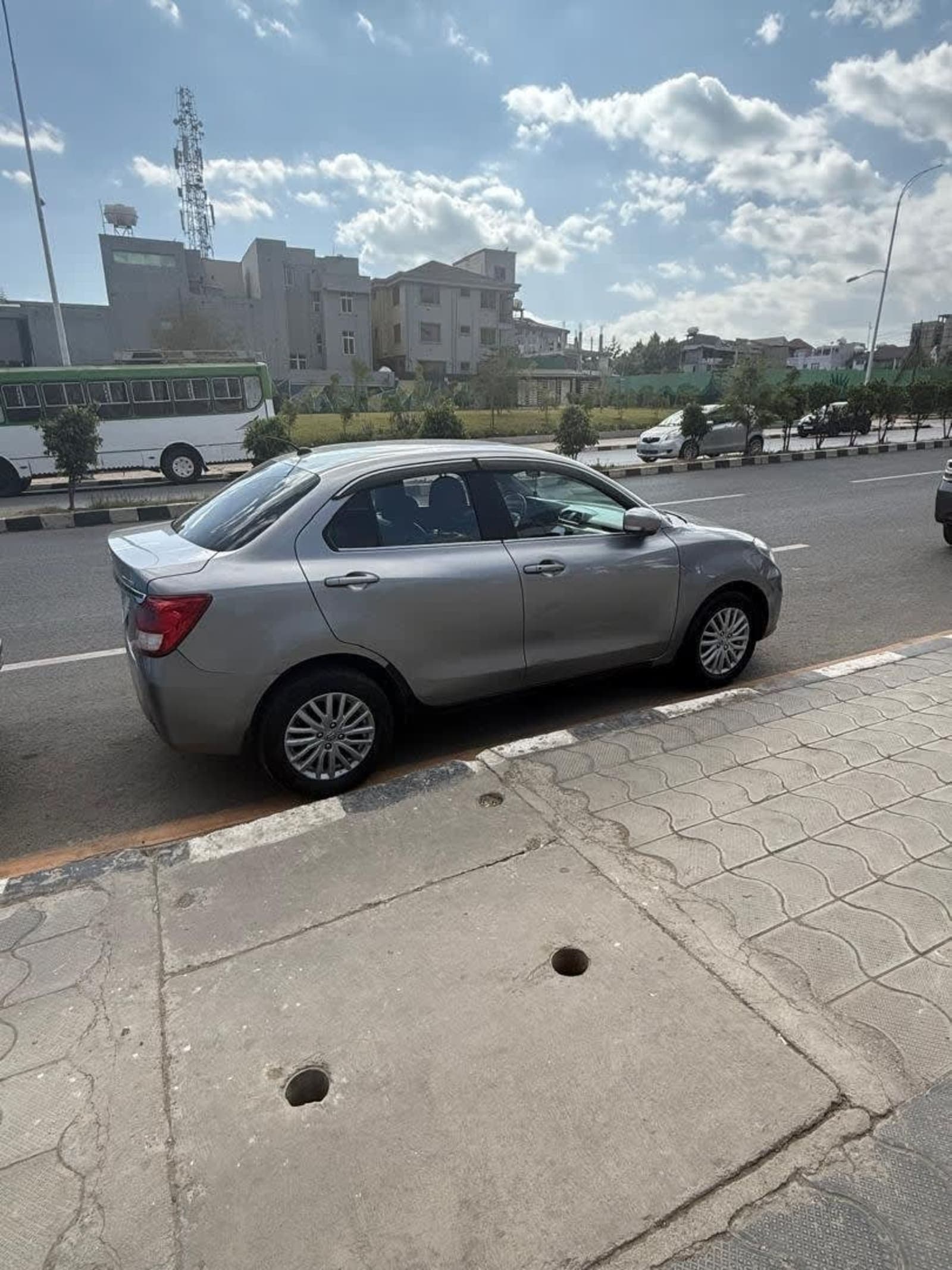 2022 Suzuki Dzire — photo 2