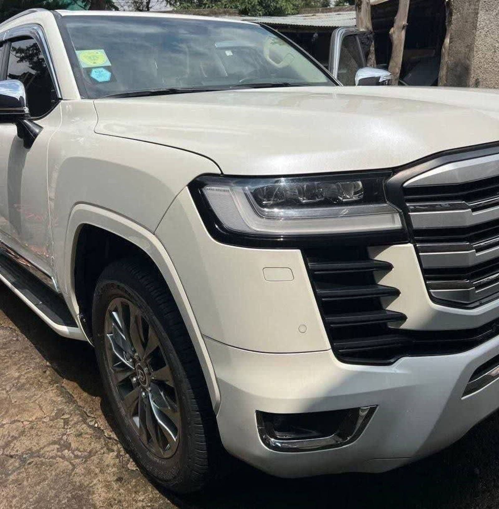 2022 Toyota Land Cruiser V6 V.X.R โ photo 2