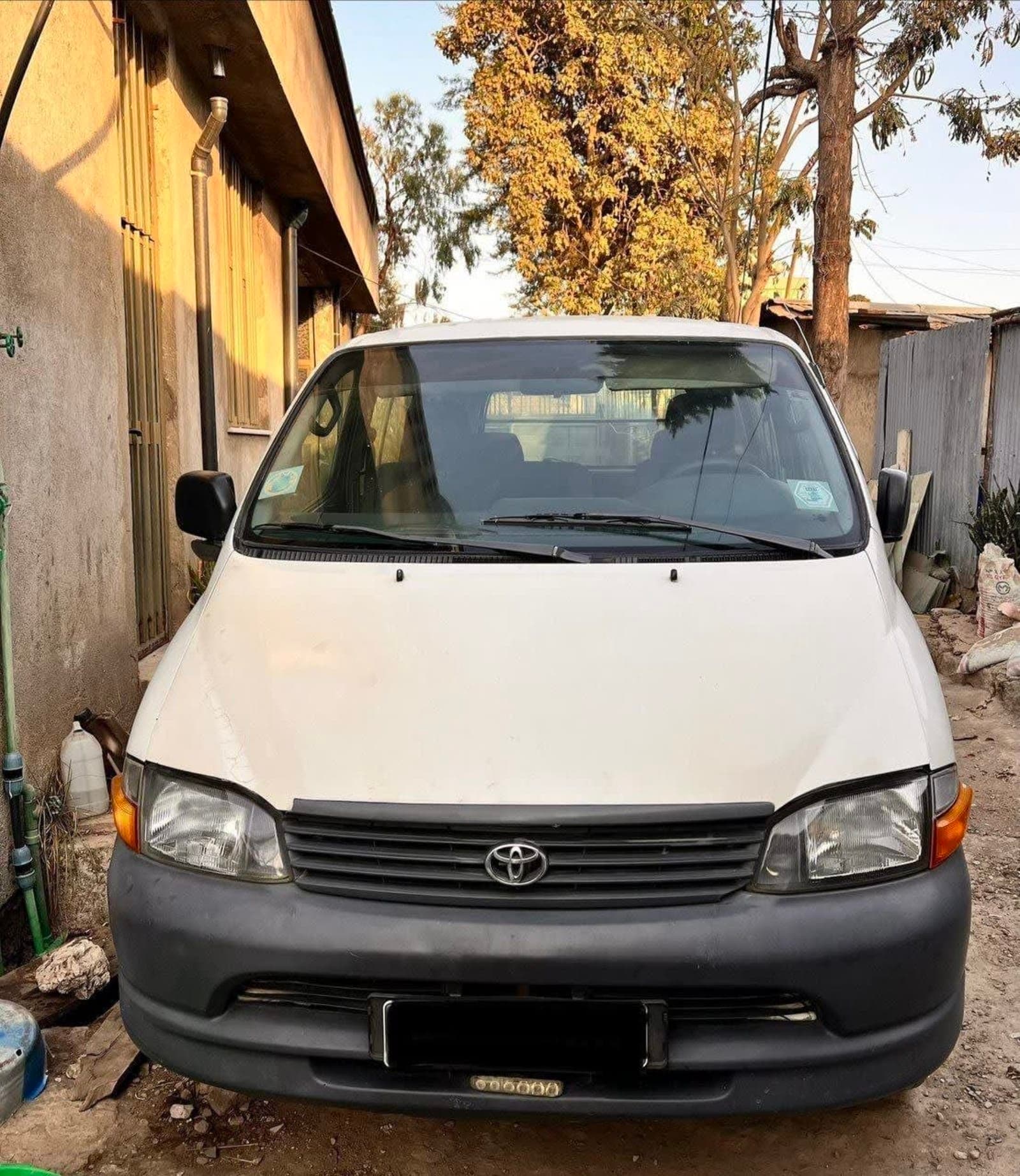 2005 Toyota Dolphin — photo 5