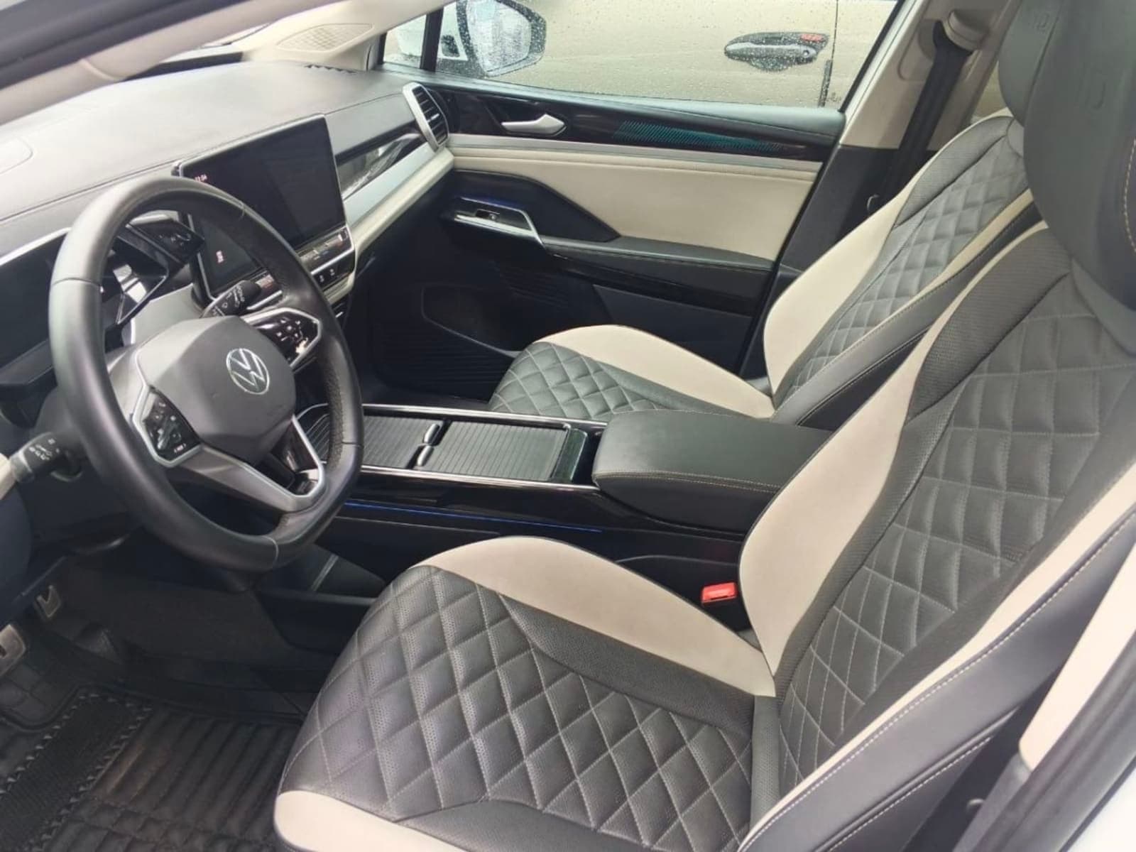 2022 Volkswagen ID 6 — photo 2