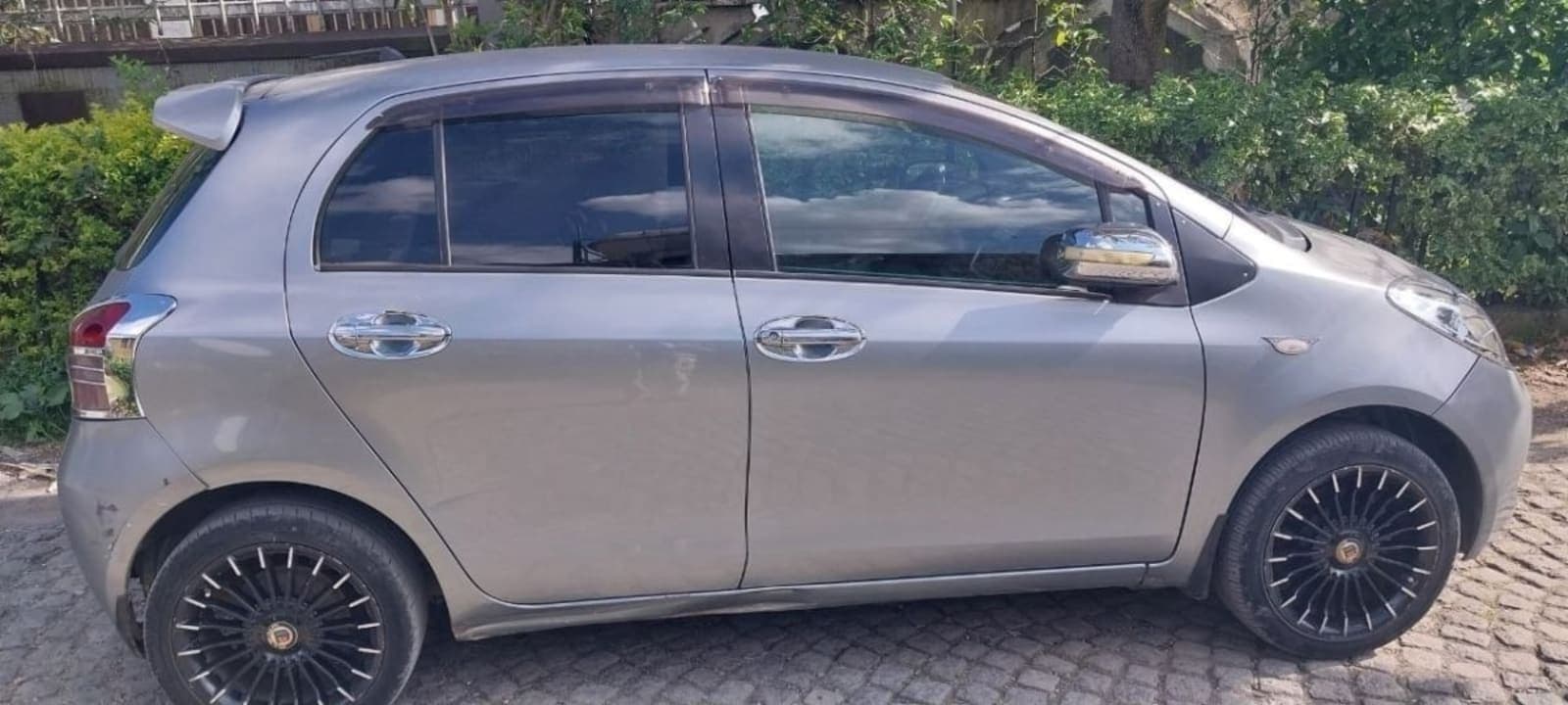 2007 Toyota Yaris Compact — photo 3