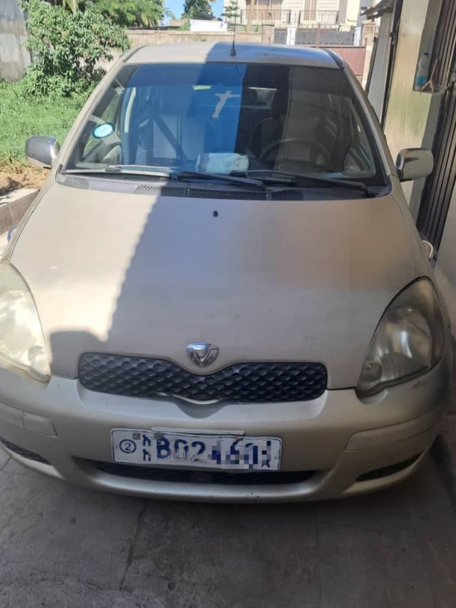 2002 TOYOTA VITZ