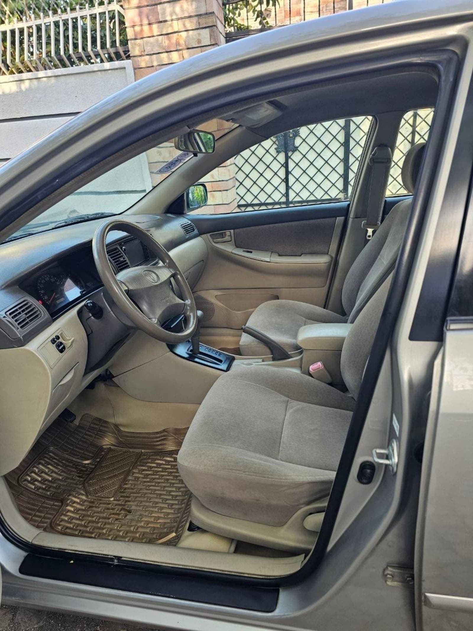 2003 Toyota Corolla — photo 6