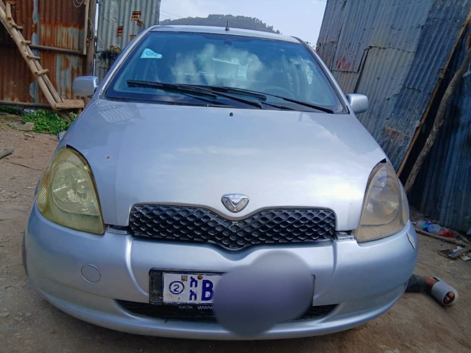 1999 Toyota Vitz — photo 5