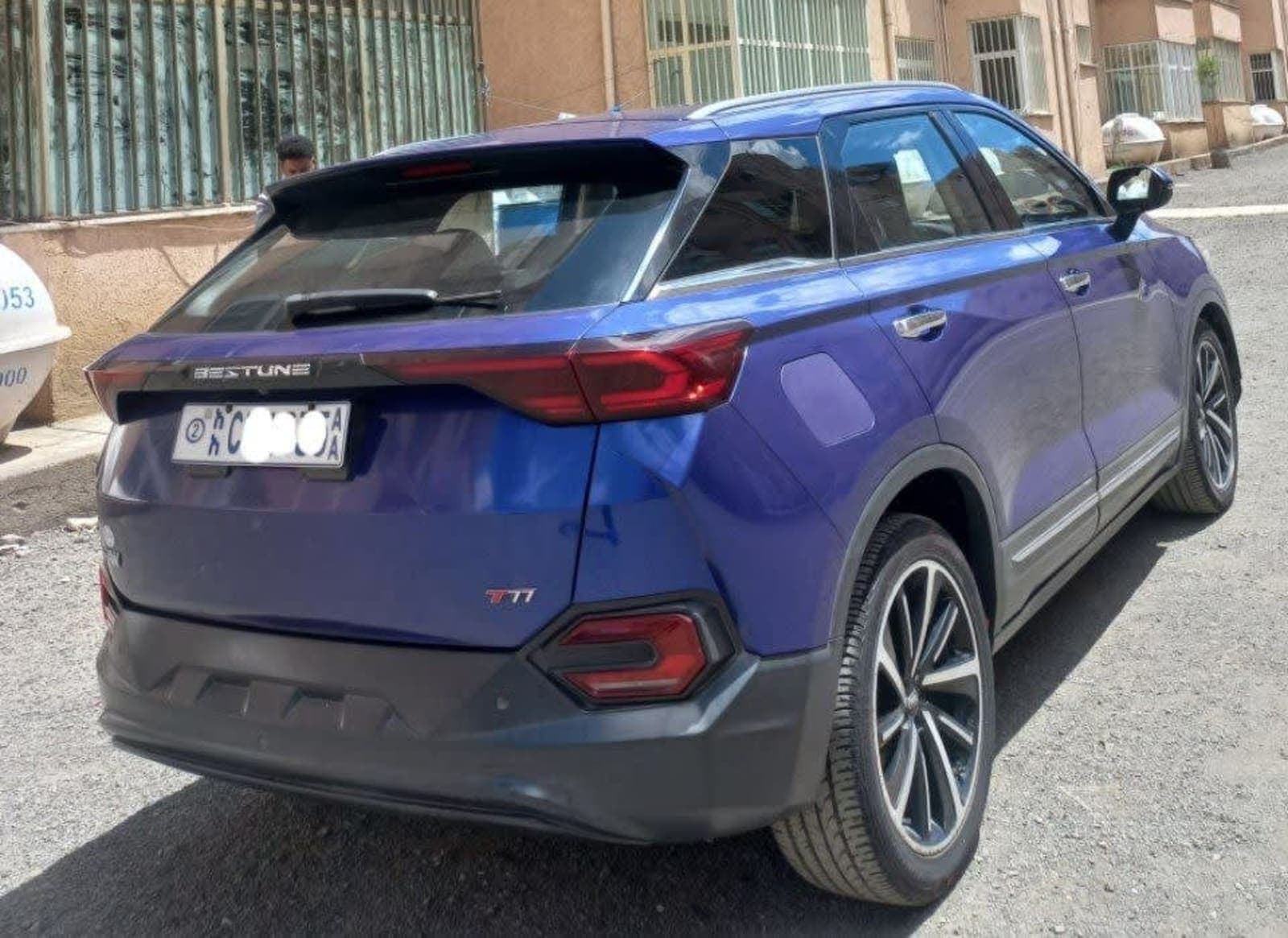 2022 FAW Bestune T77 — photo 5