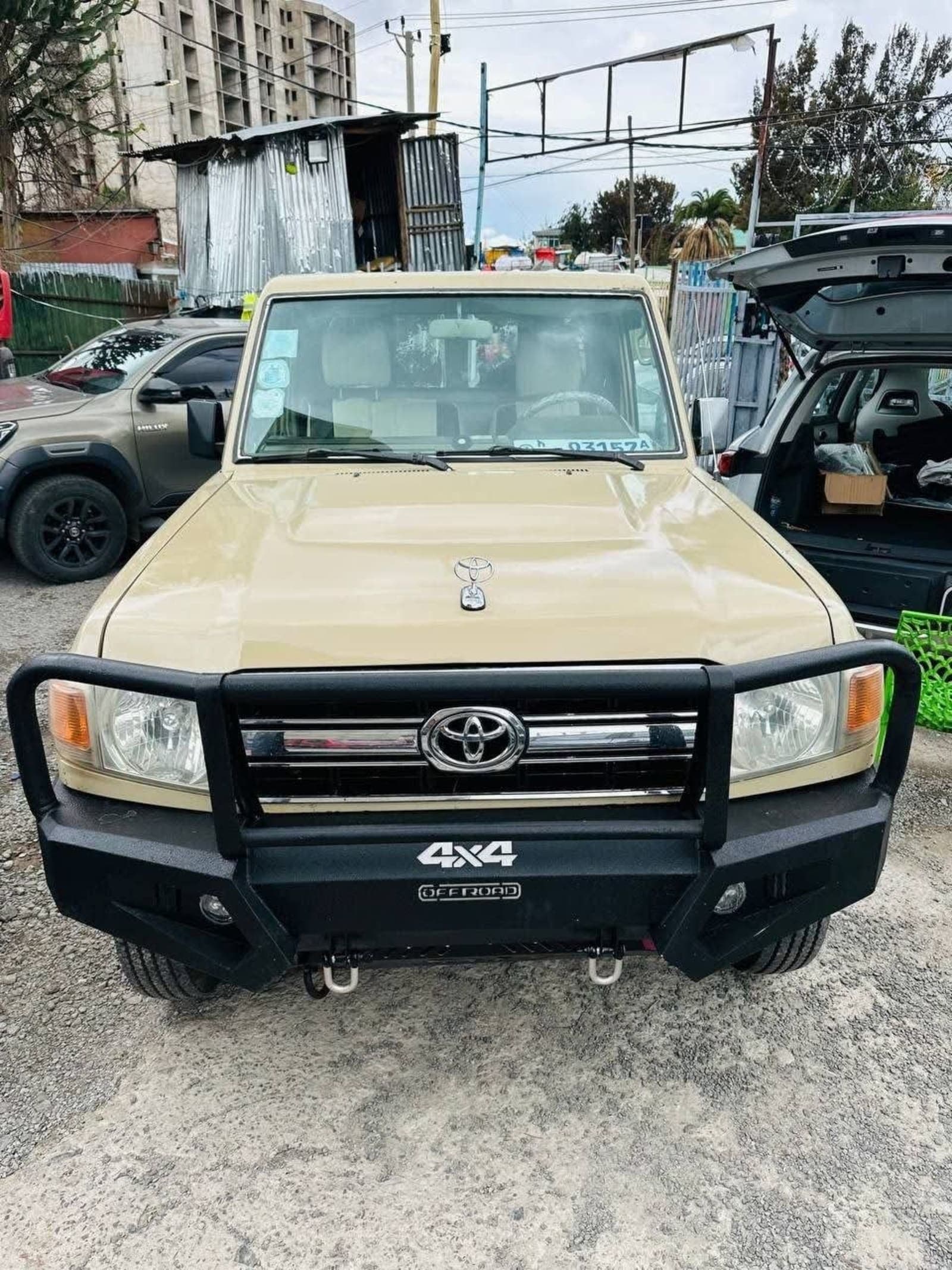 2009 Toyota Land Cruiser 3F — photo 3