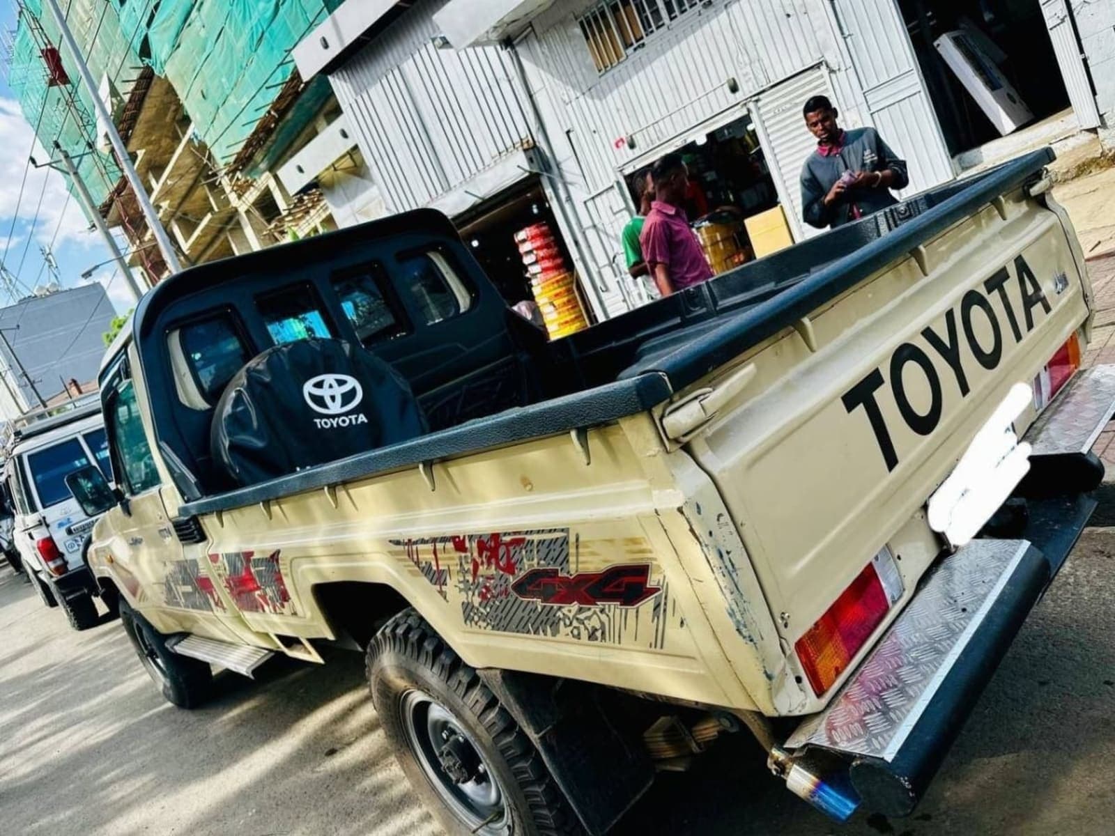 2009 Toyota Land Cruiser 3F — photo 4