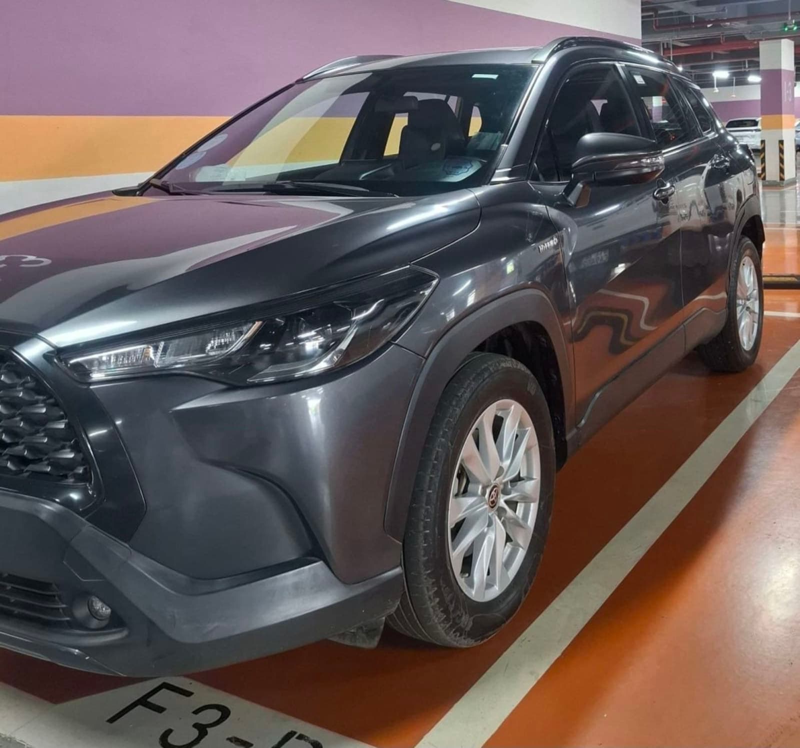 2023 Toyota Corolla Cross Hybrid — photo 2