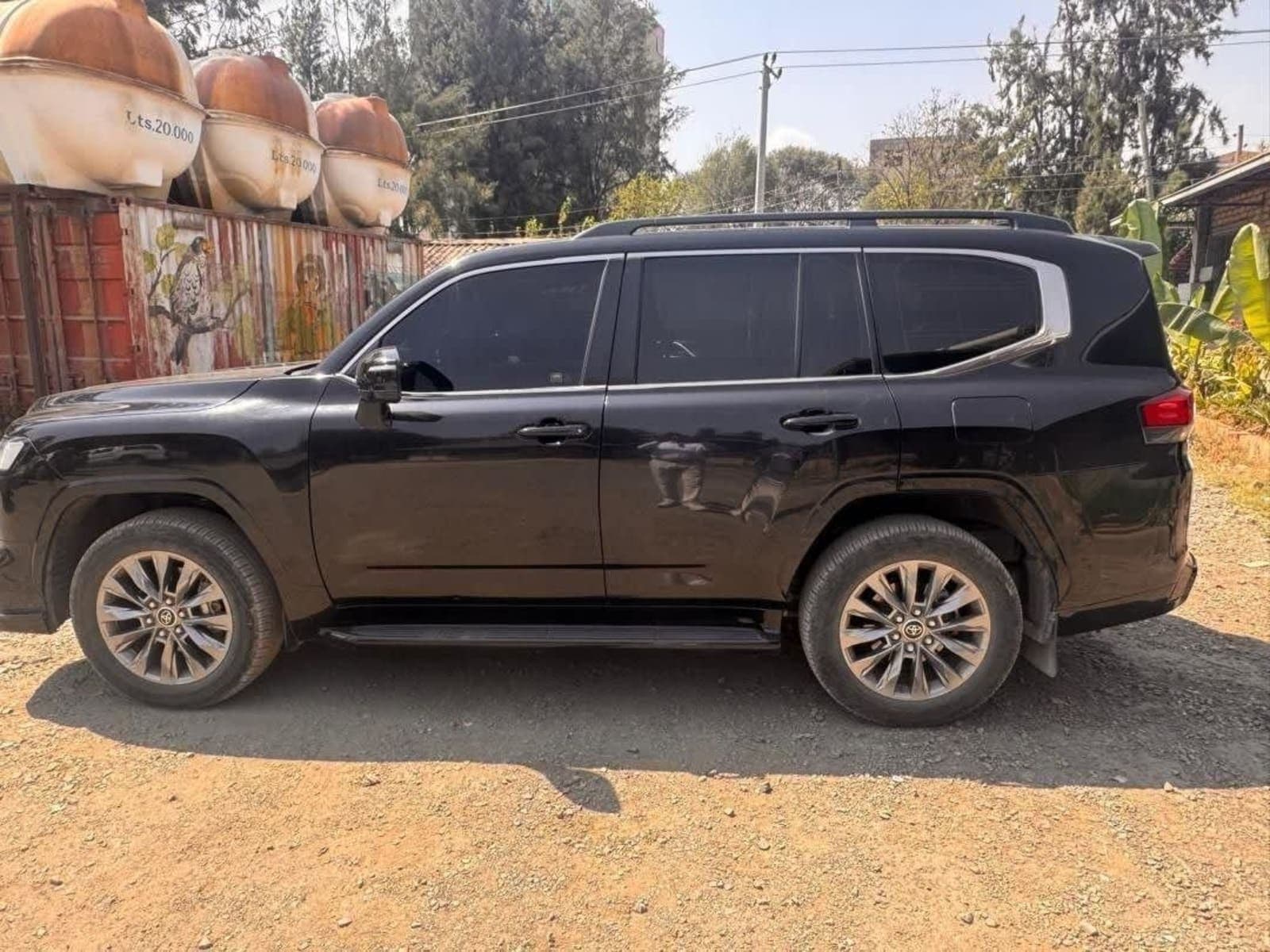 2023 Toyota Land Cruiser V6 VXR — photo 7