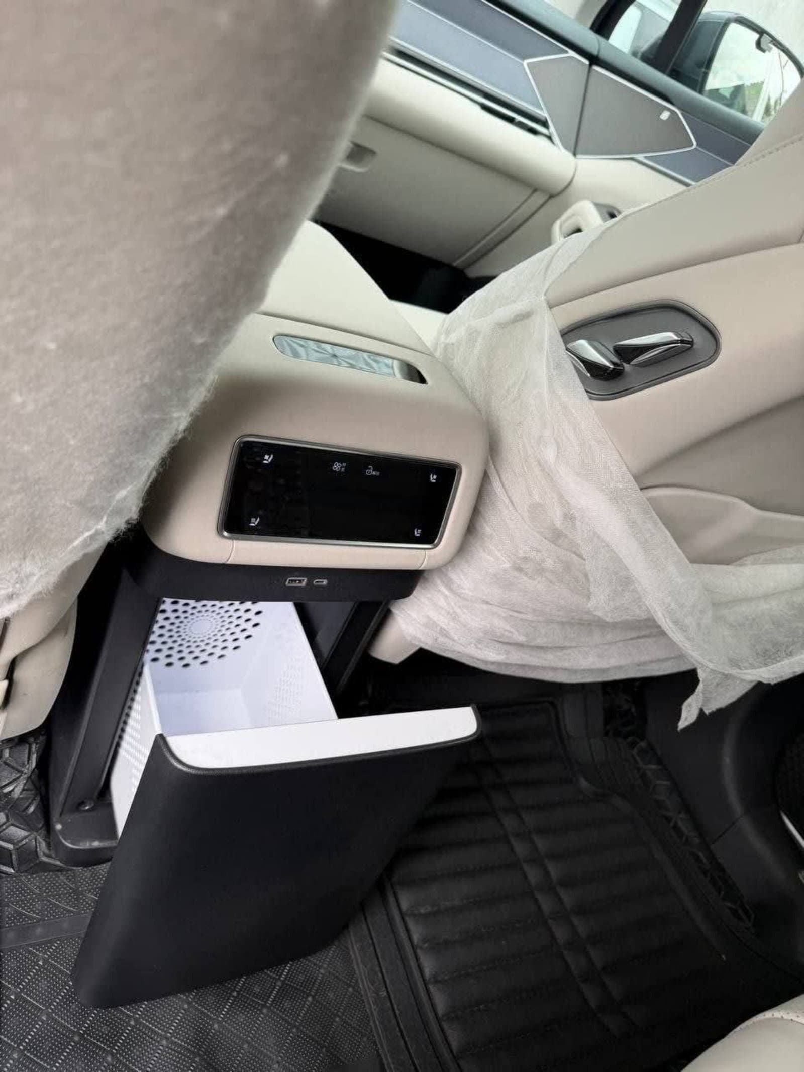 2025 BYD Tang L — photo 3