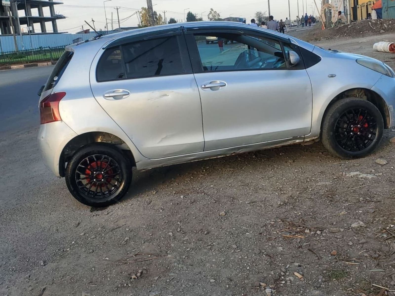 2005 Toyota Yaris compact — photo 4