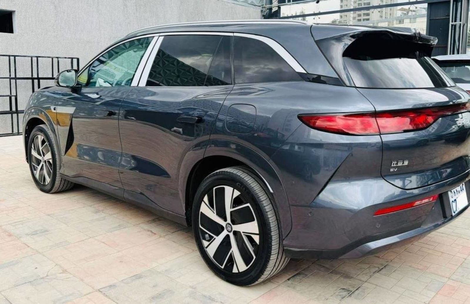 2025 BYD Tang — photo 4