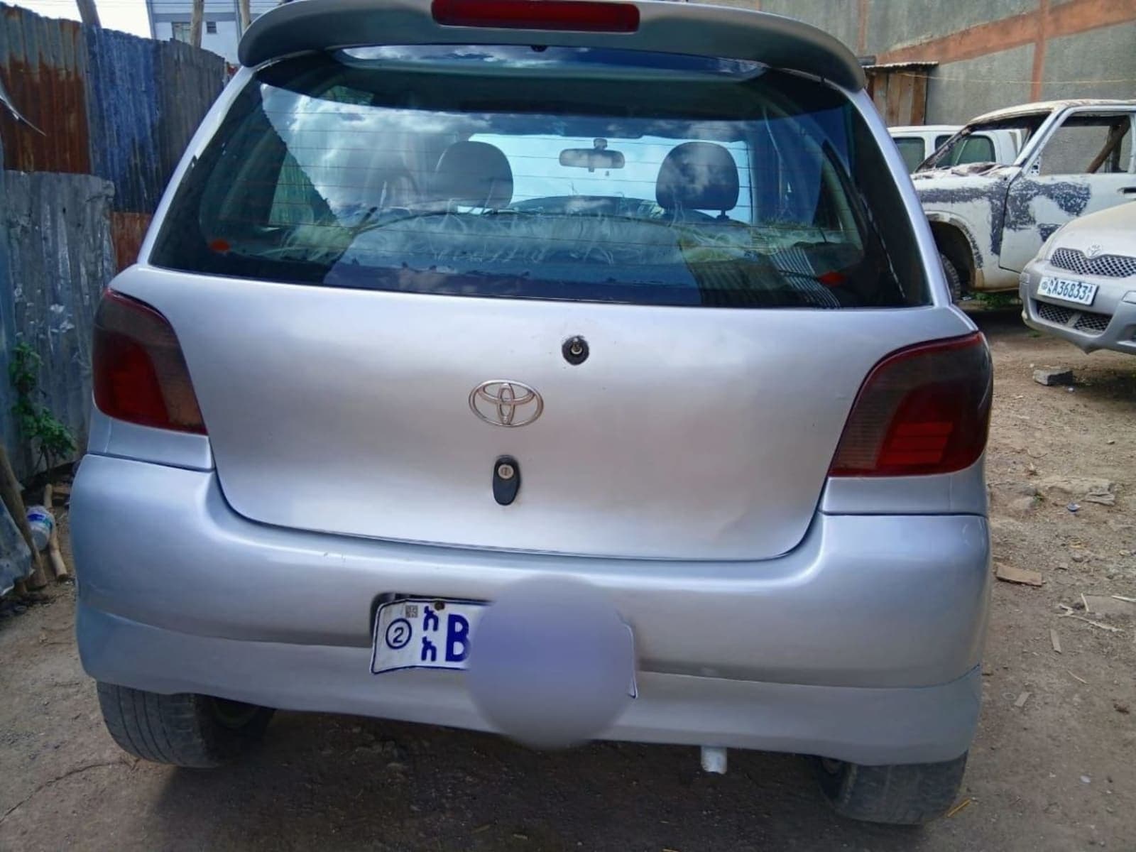 1999 Toyota Vitz — photo 5