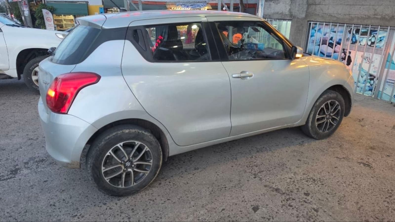 2021 SUZUKI SWIFT