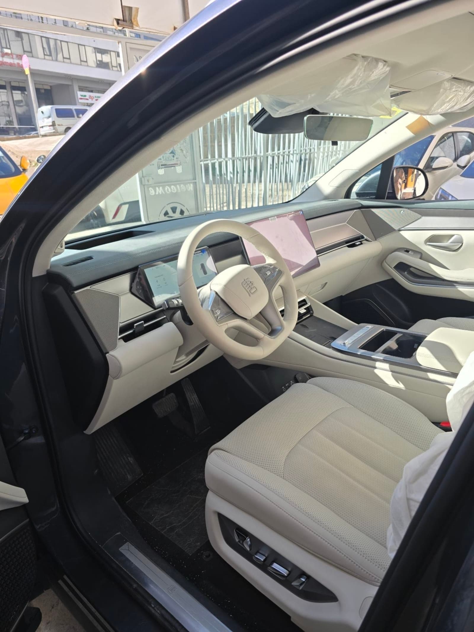 2025 BYD Tang L DM-P — photo 3