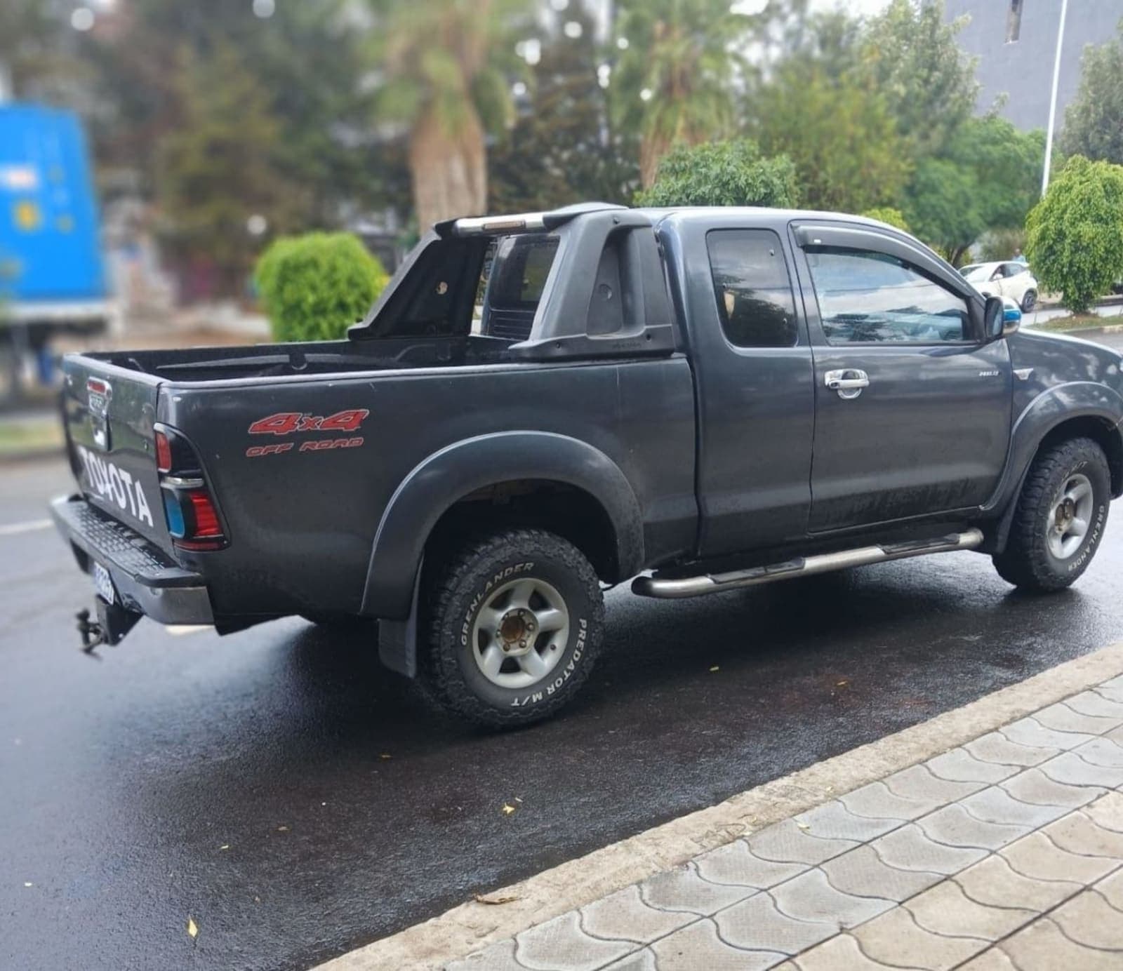 2010 Toyota Hilux — photo 5