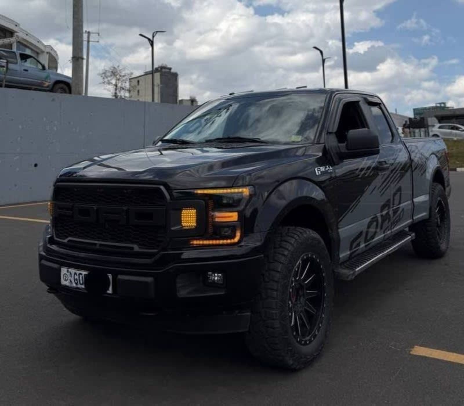 2020 Ford F-150 XLT — photo 2