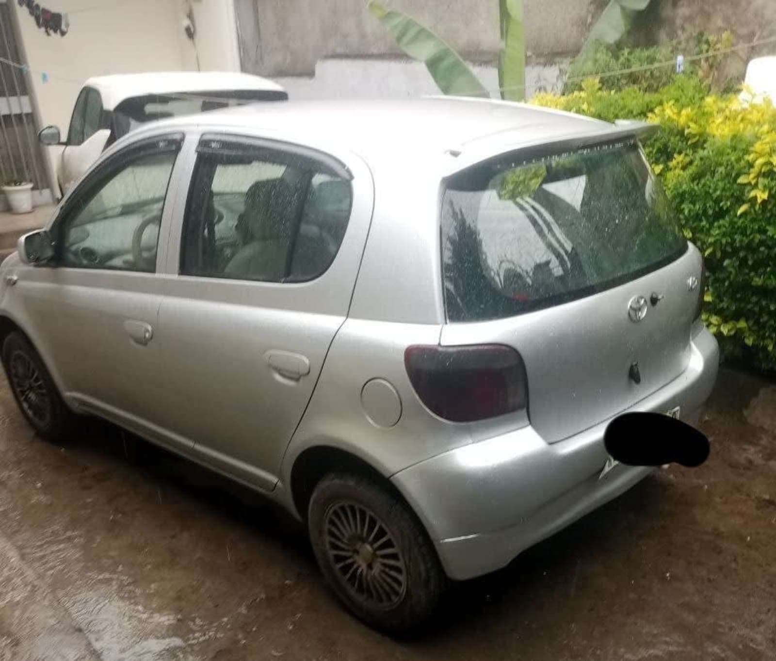 2001 Toyota Vitz — photo 5