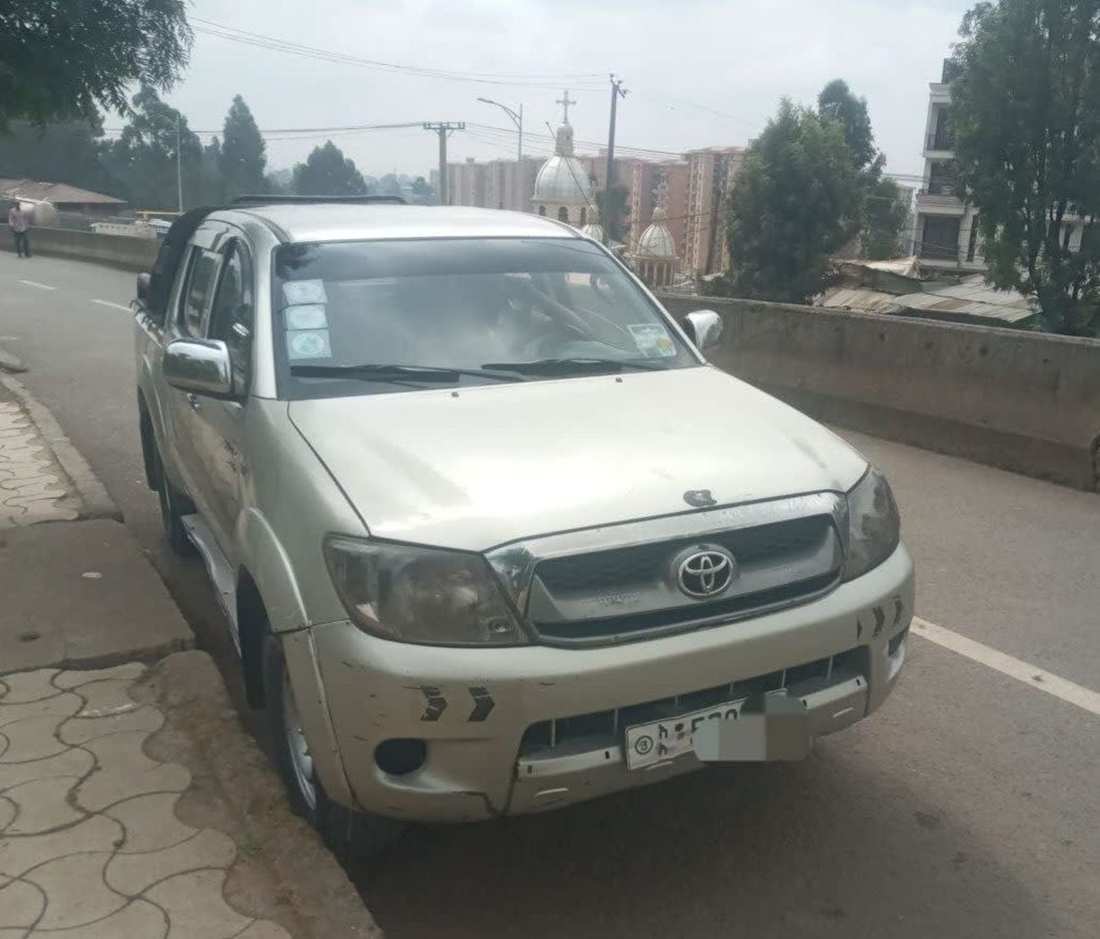 2009 TOYOTA Hilux D4D double Cab — photo 3
