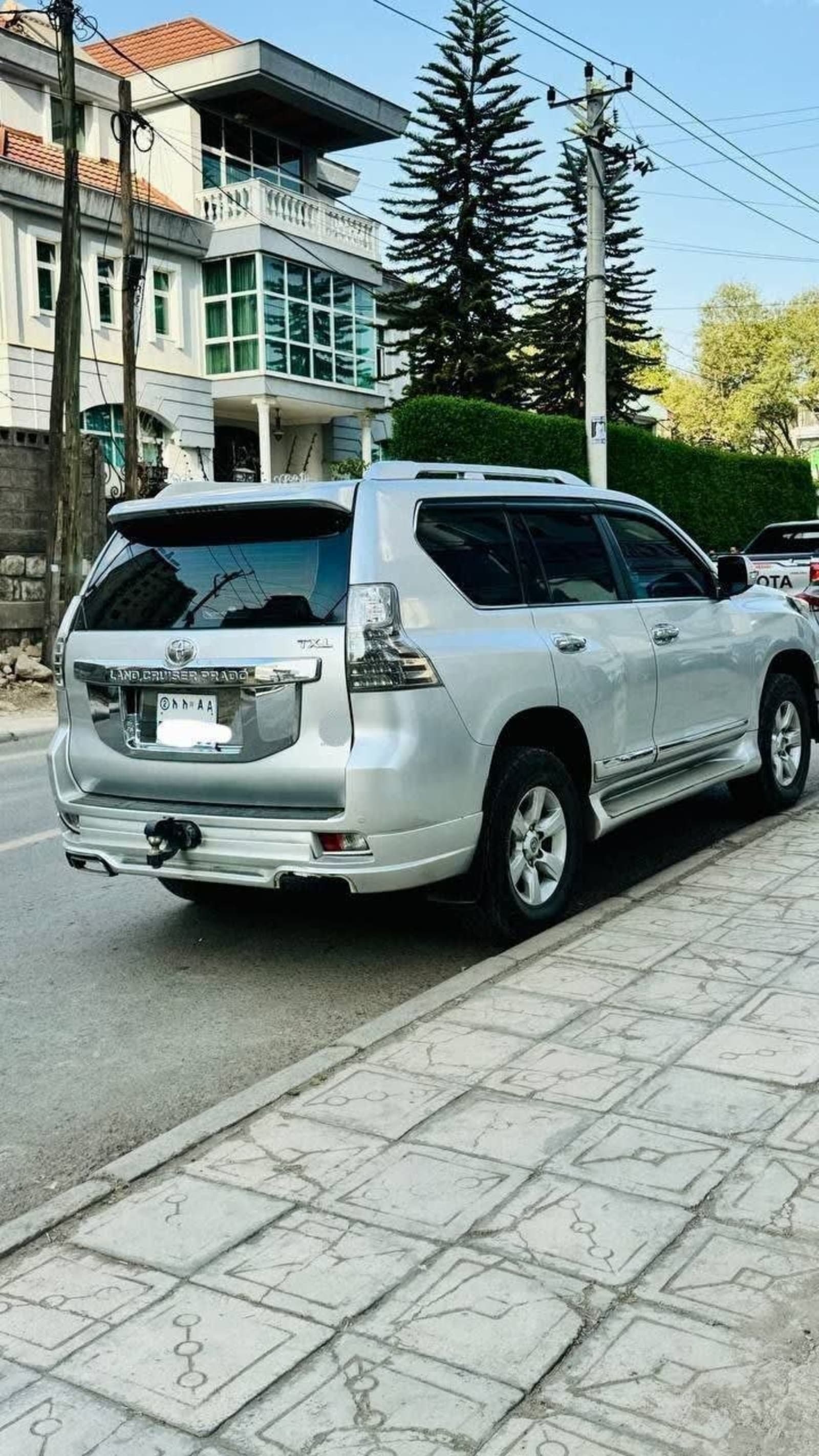 2016 Toyota Land Cruiser Prado — photo 2