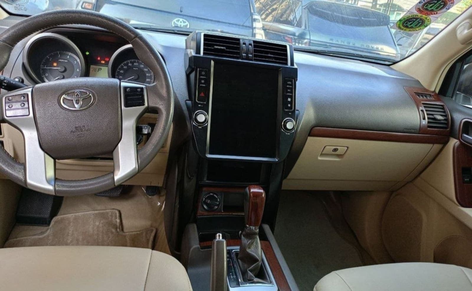 2016 Toyota Land Cruiser Prado — photo 3