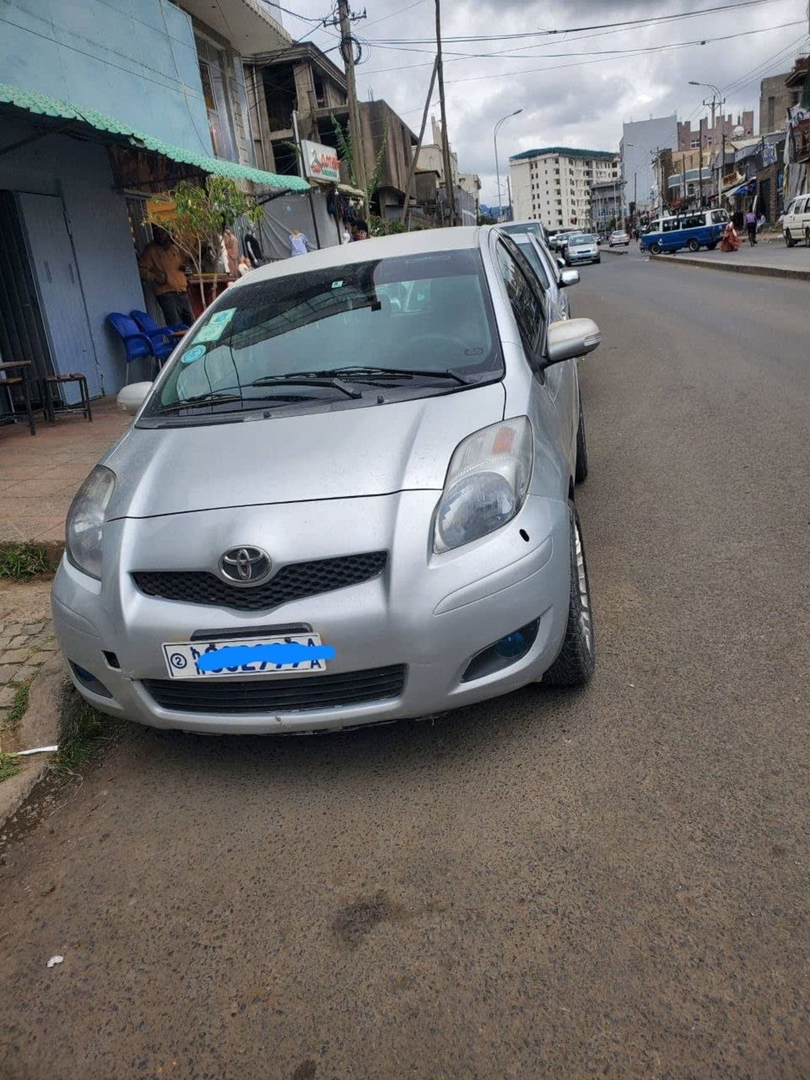 2008 Toyota Yaris Compact — photo 4