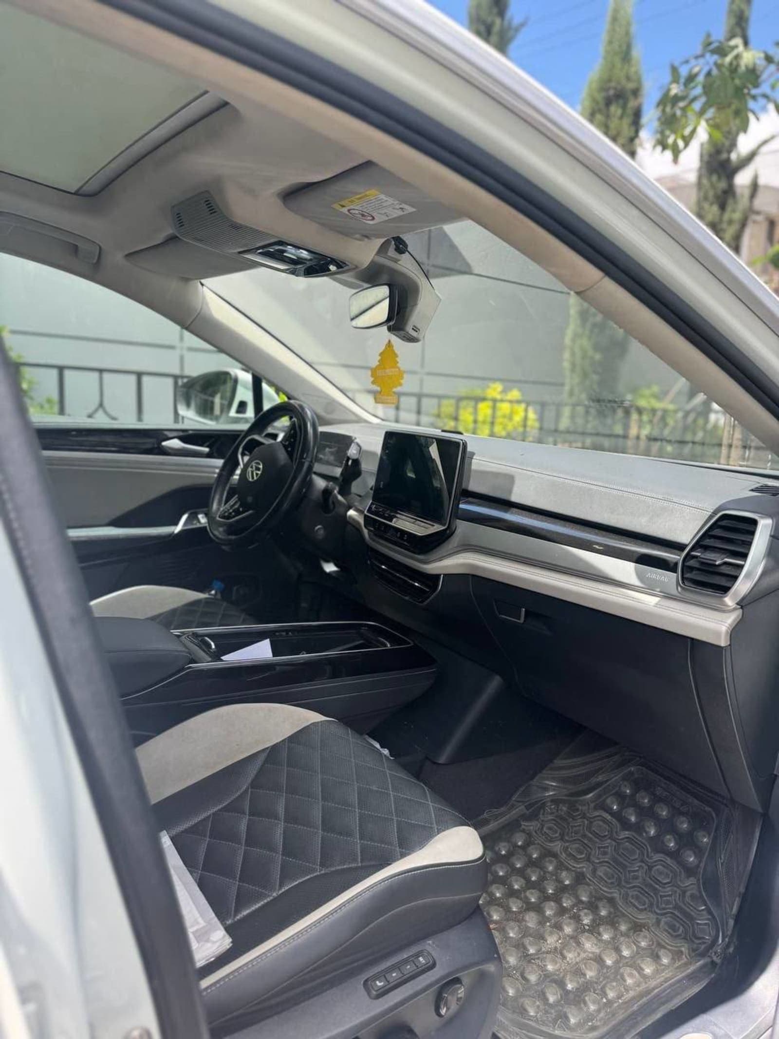 2022 Volkswagen ID.6 crozz Pro — photo 3