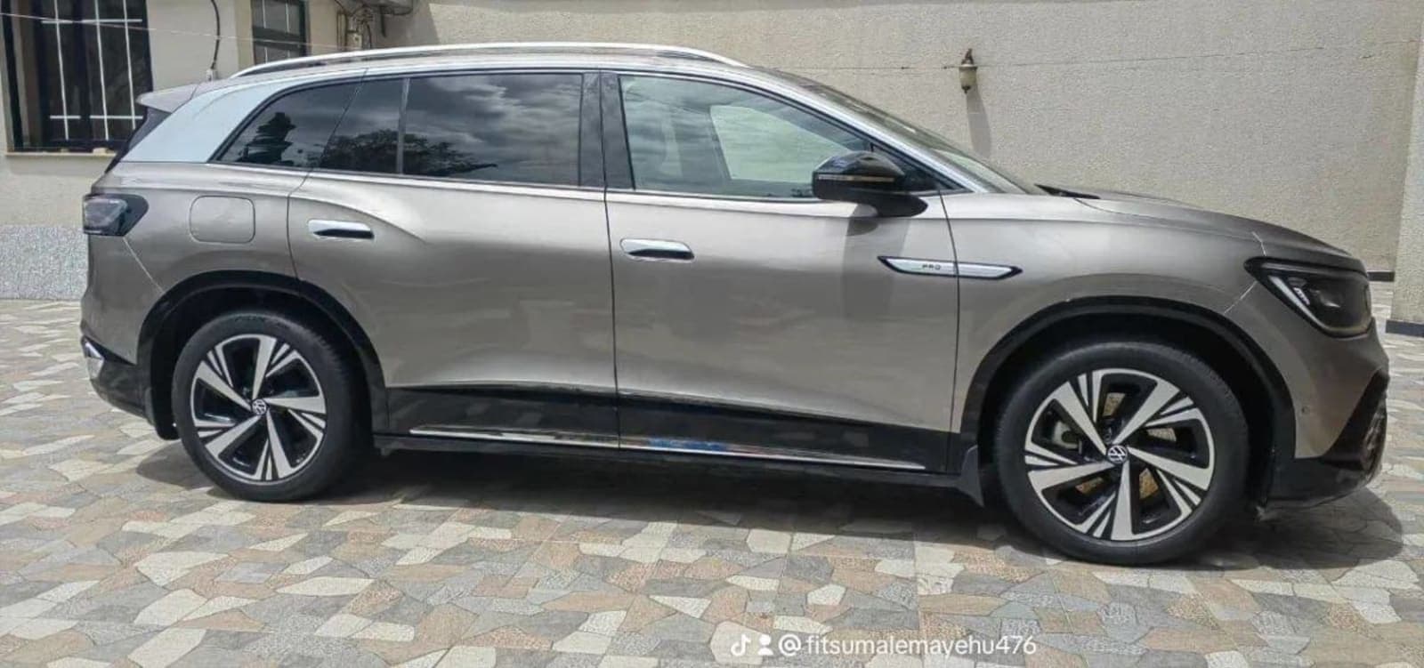 2023 Volkswagen ID.6 crozz Pro — photo 2
