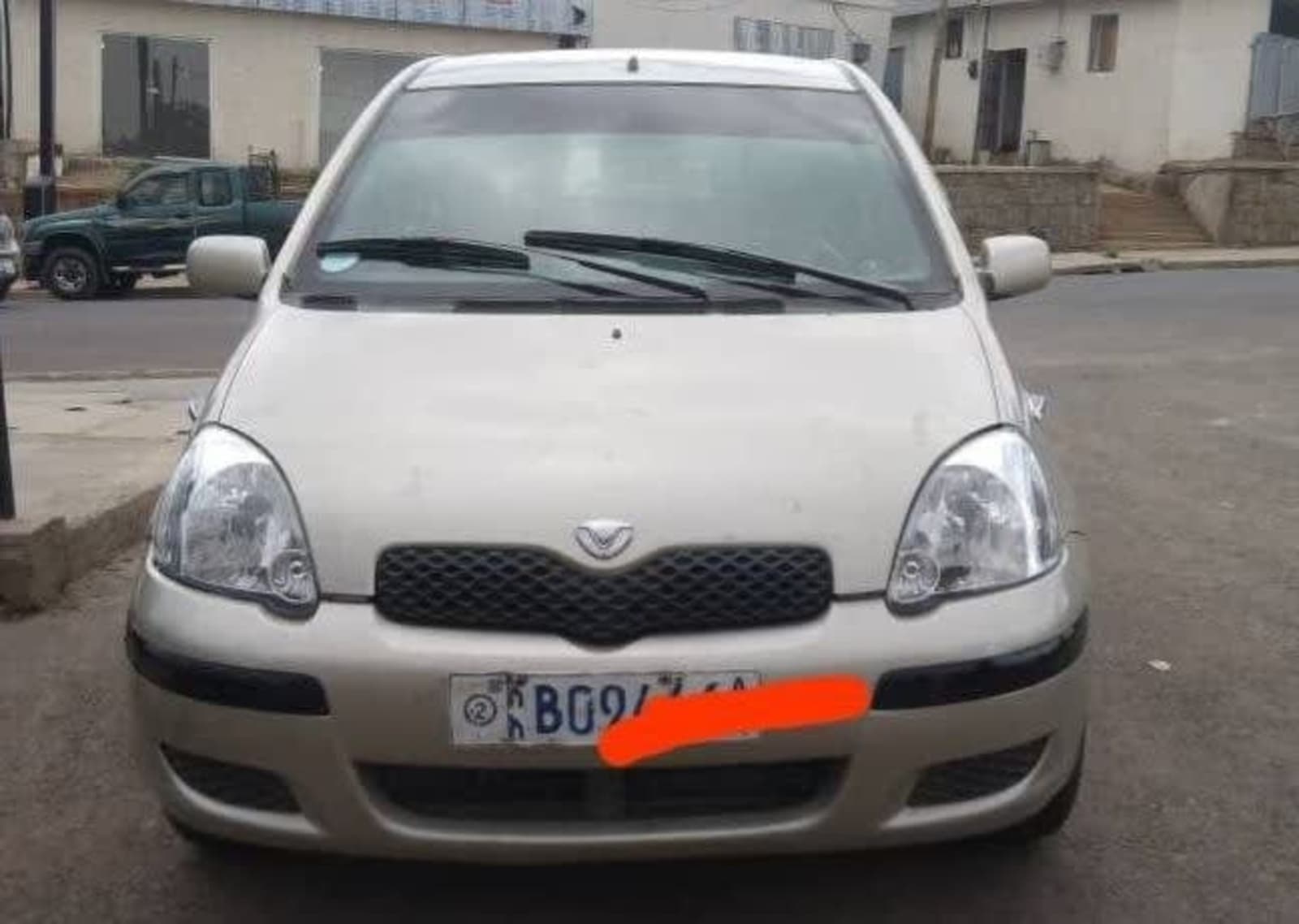 2002 Toyota Vitz