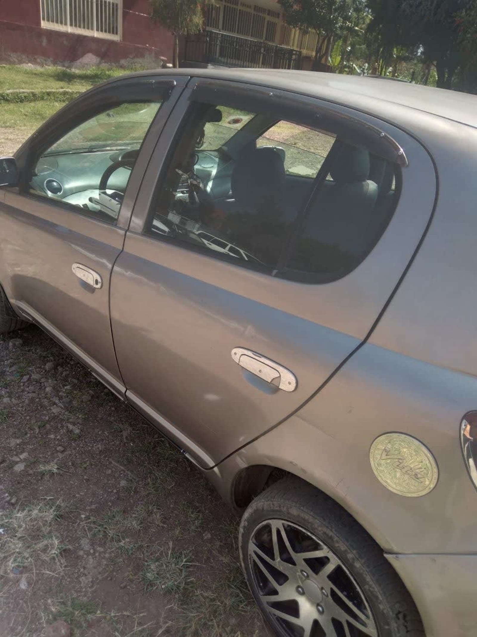 2001 Toyota Vitz Yaris