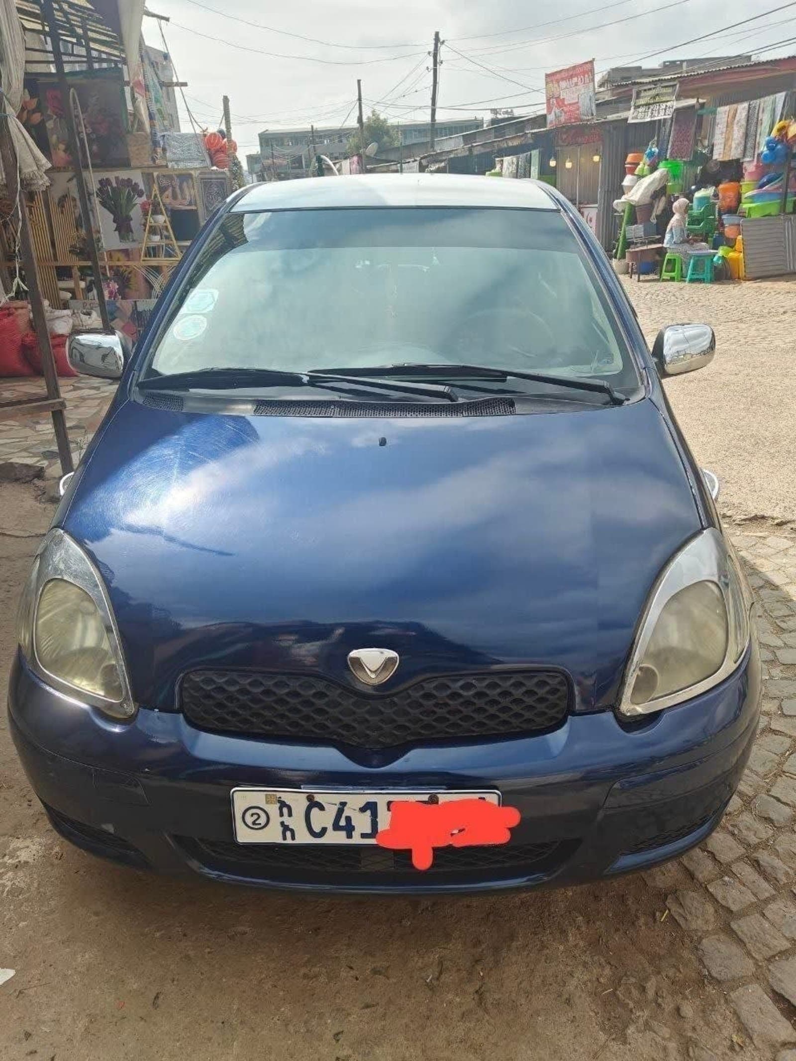 2004 Toyota Vitz — photo 4