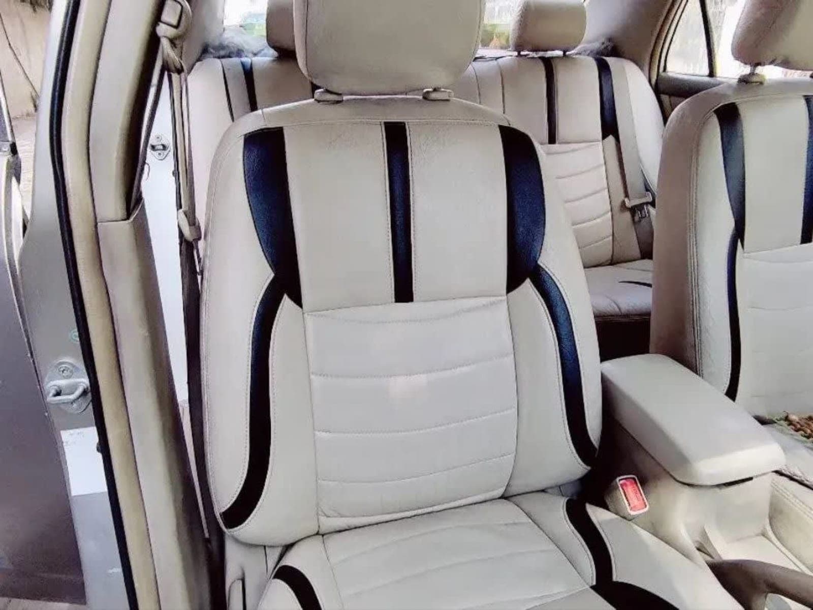 2002 Toyota Corolla — photo 2