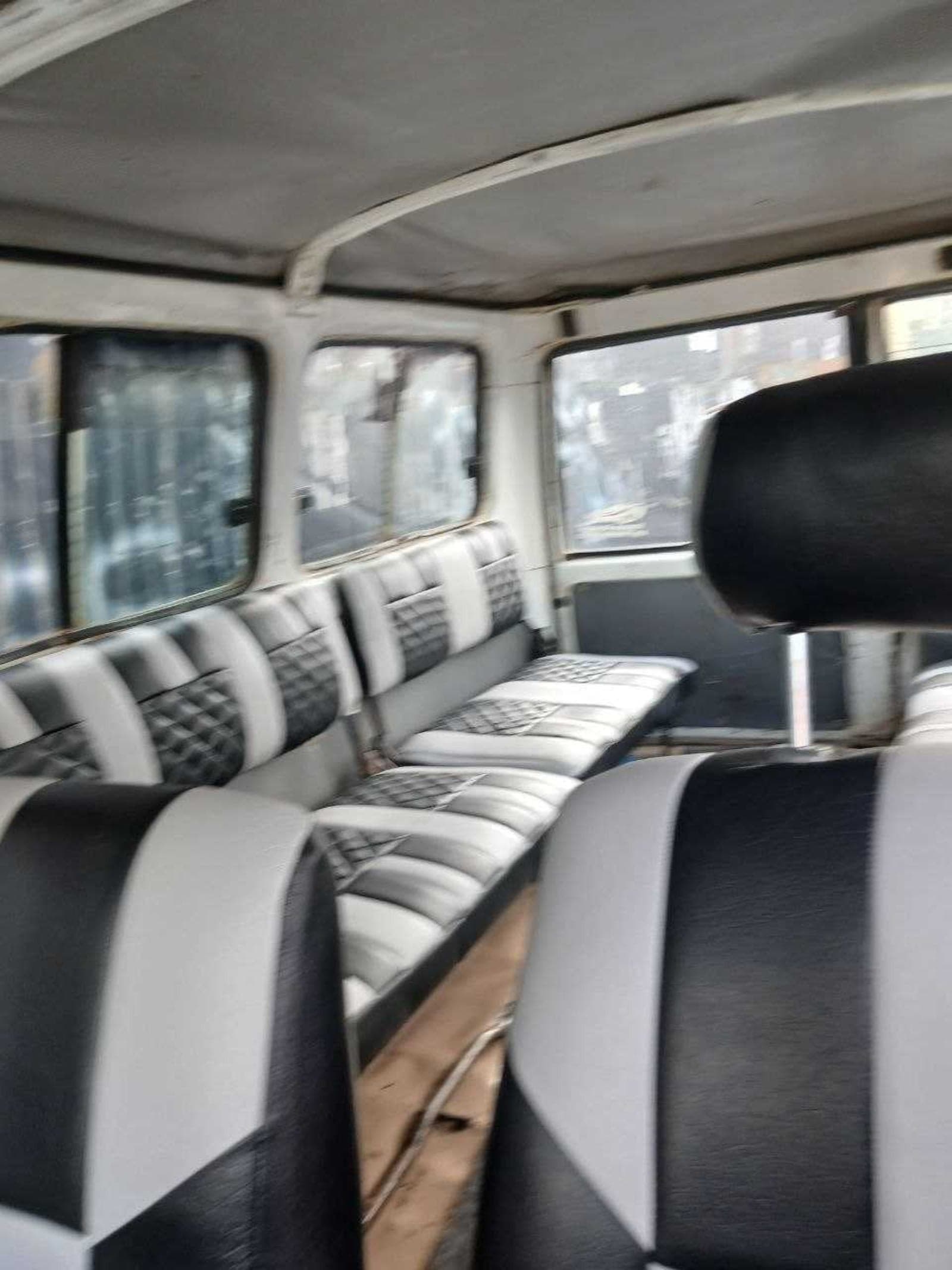 2002 Toyota Land Cruiser — photo 1