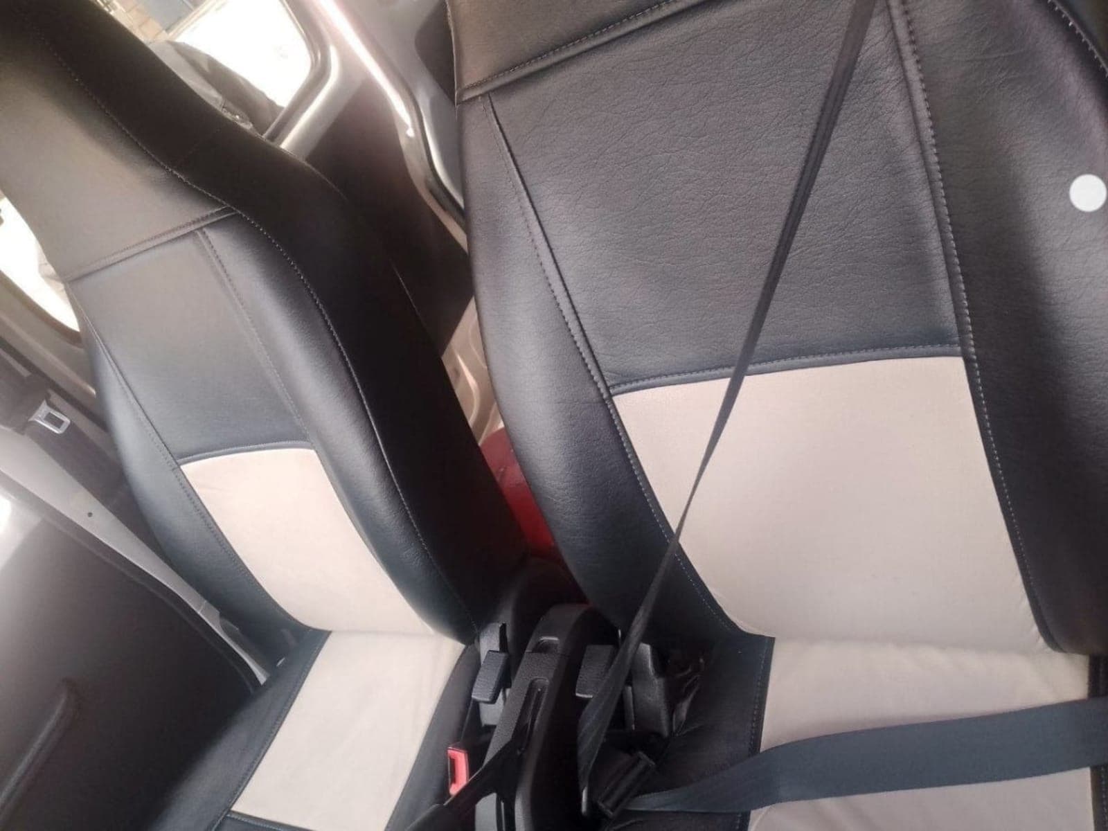 2025 Suzuki Ecco — photo 2