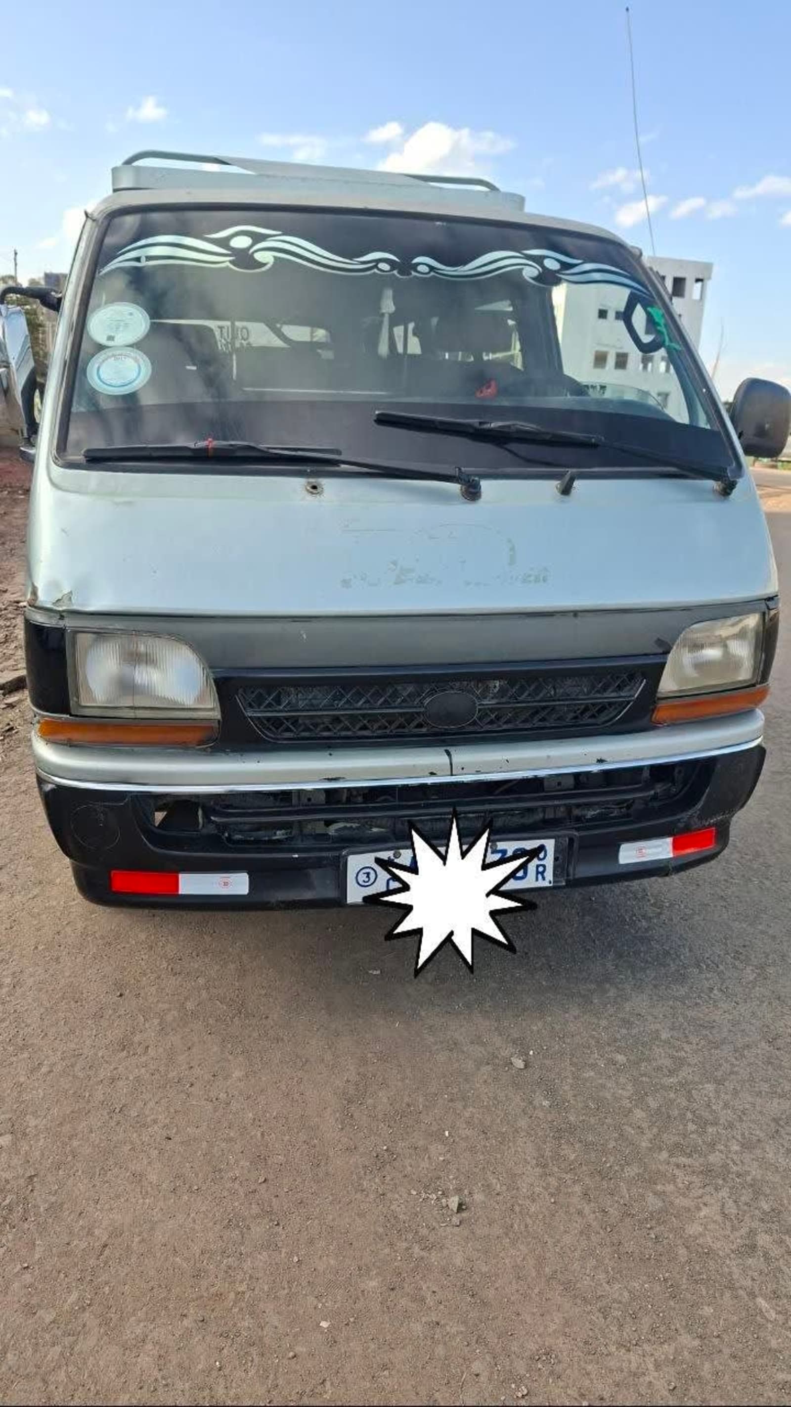 2004 Toyota 5L minibus — photo 3
