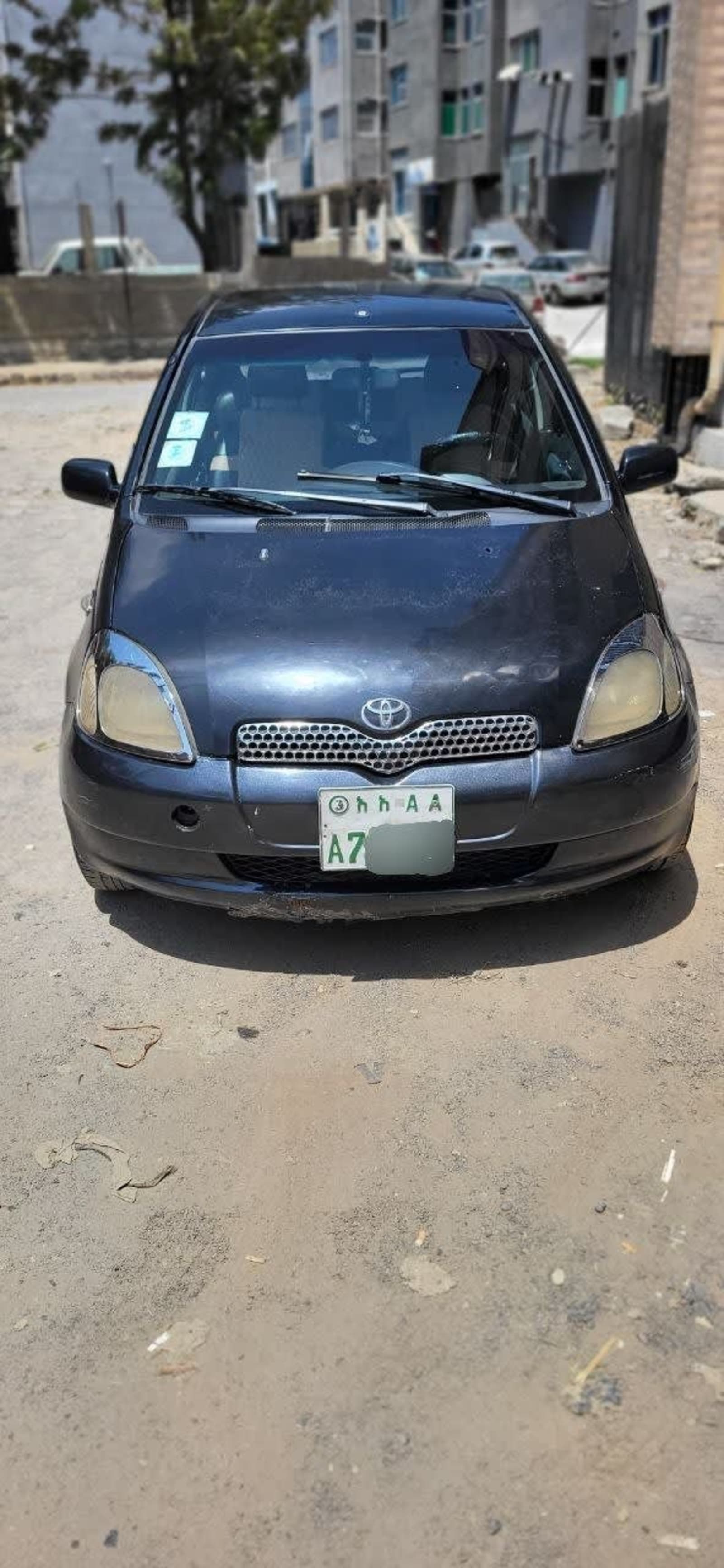 2002 Toyota Vitz — photo 5